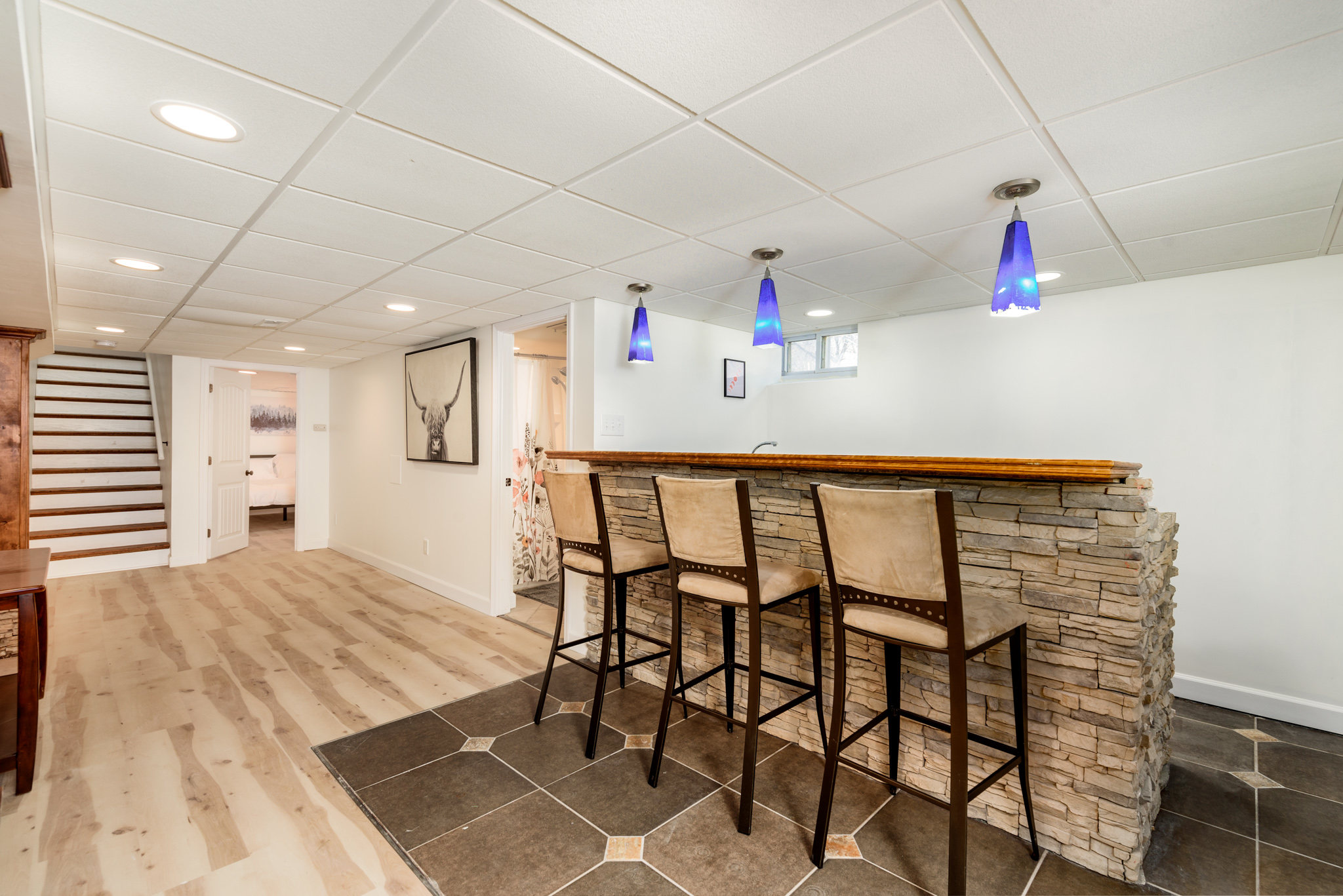 4 Bedrooms Bedrooms, ,2 BathroomsBathrooms,Woodford Rentals,For Rent,1315