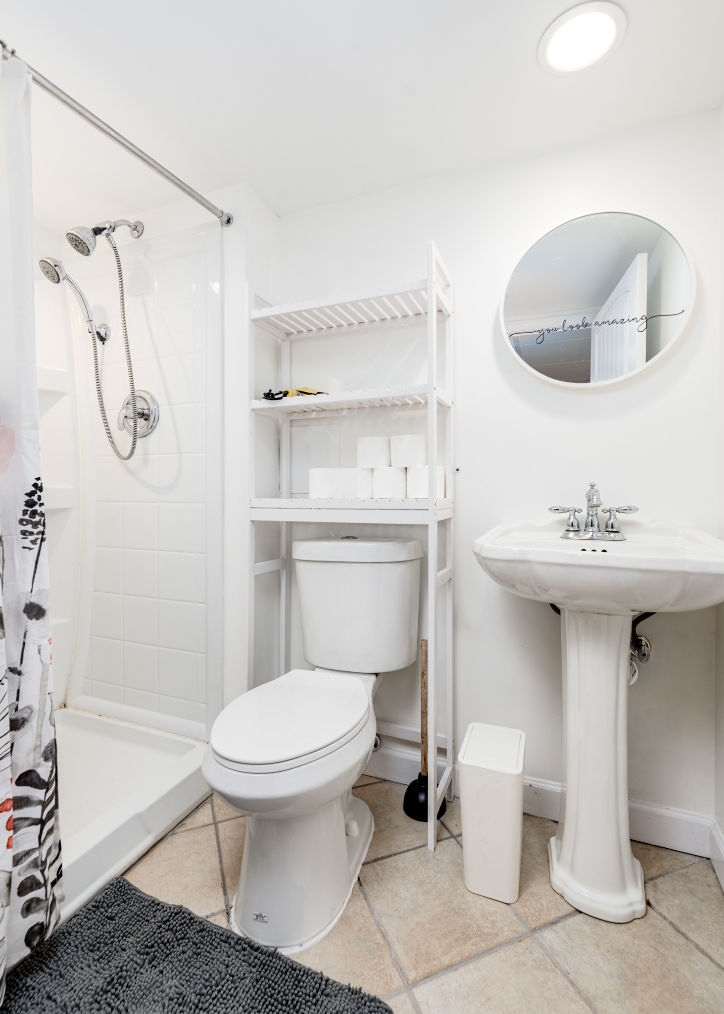 4 Bedrooms Bedrooms, ,2 BathroomsBathrooms,Woodford Rentals,For Rent,1315