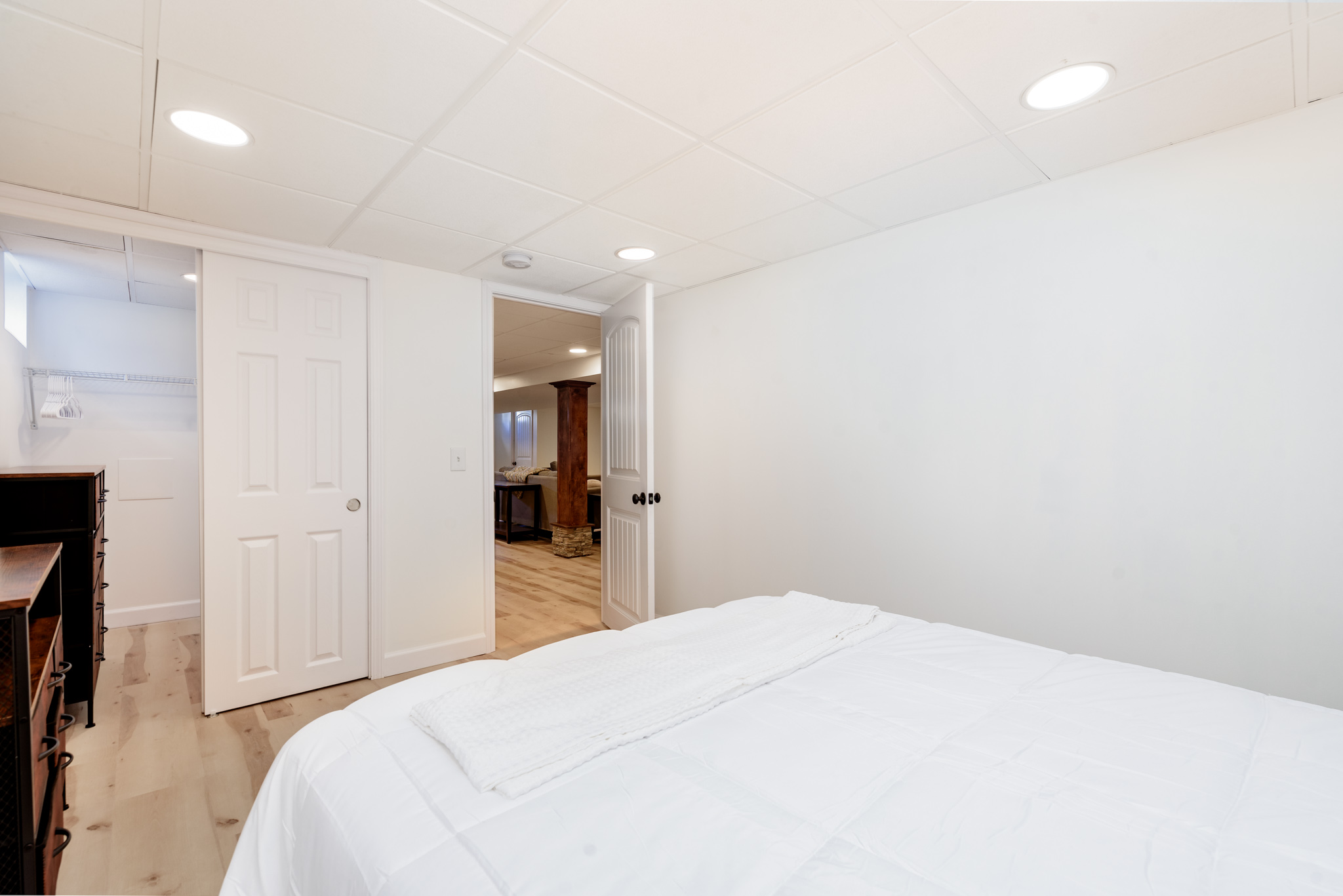 4 Bedrooms Bedrooms, ,2 BathroomsBathrooms,Woodford Rentals,For Rent,1315