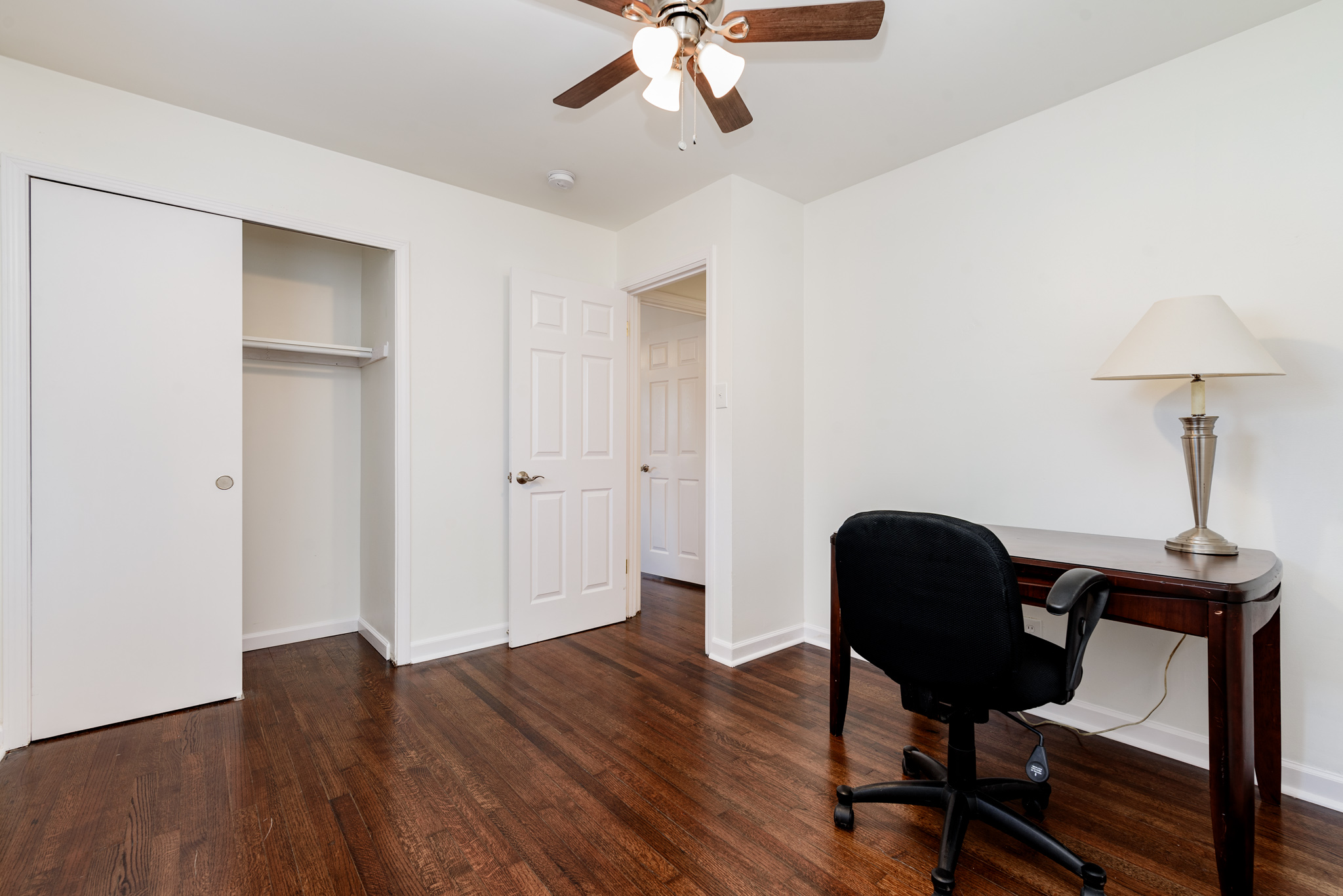 4 Bedrooms Bedrooms, ,2 BathroomsBathrooms,Woodford Rentals,For Rent,1316