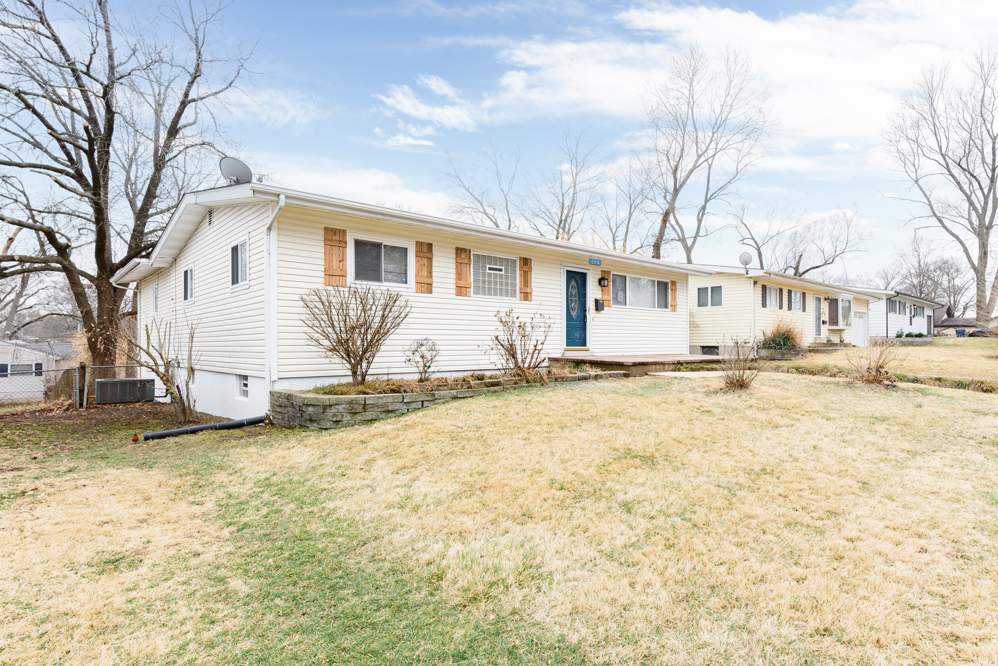 4 Bedrooms Bedrooms, ,2 BathroomsBathrooms,Woodford Rentals,For Rent,1316