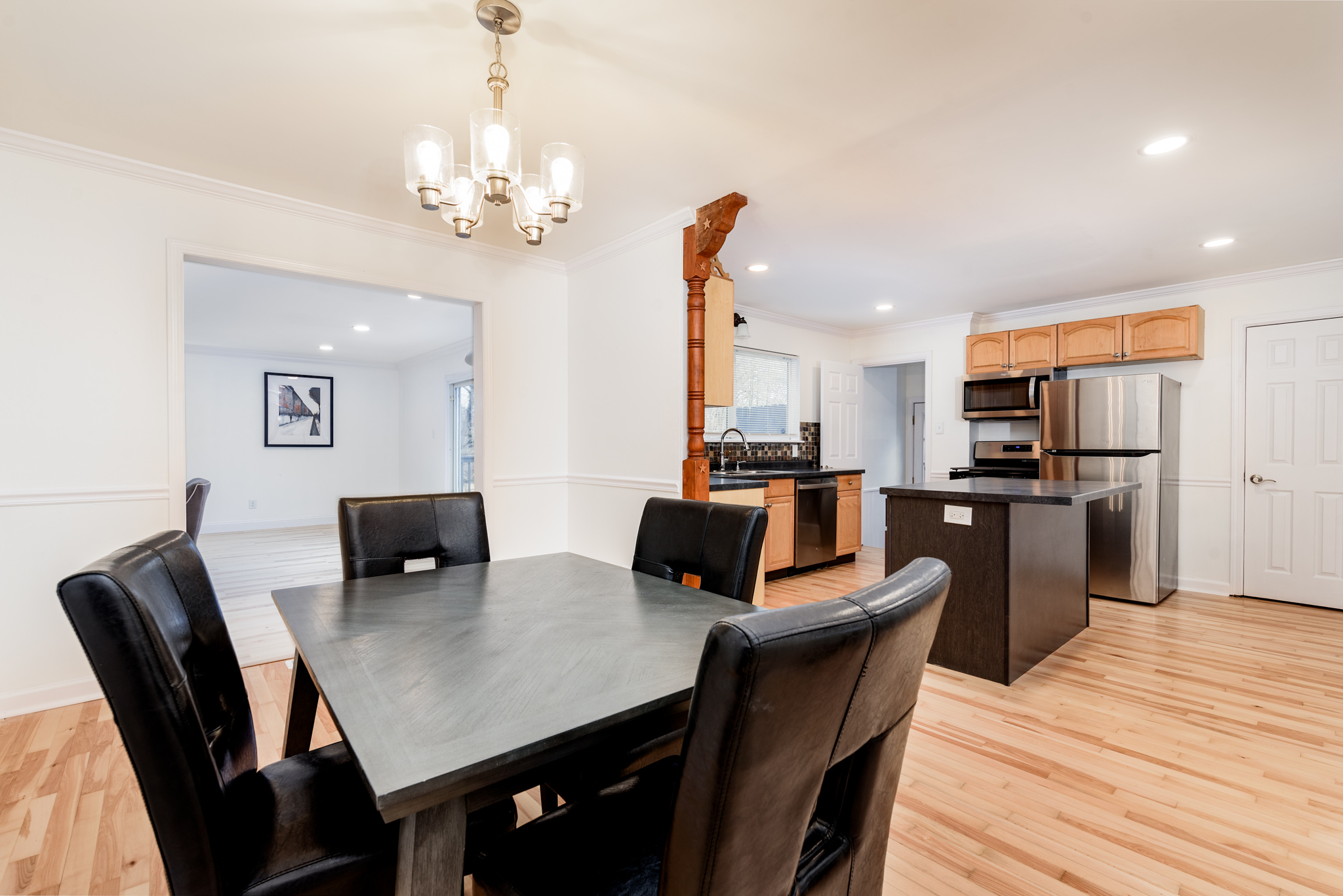 4 Bedrooms Bedrooms, ,2 BathroomsBathrooms,Woodford Rentals,For Rent,1316