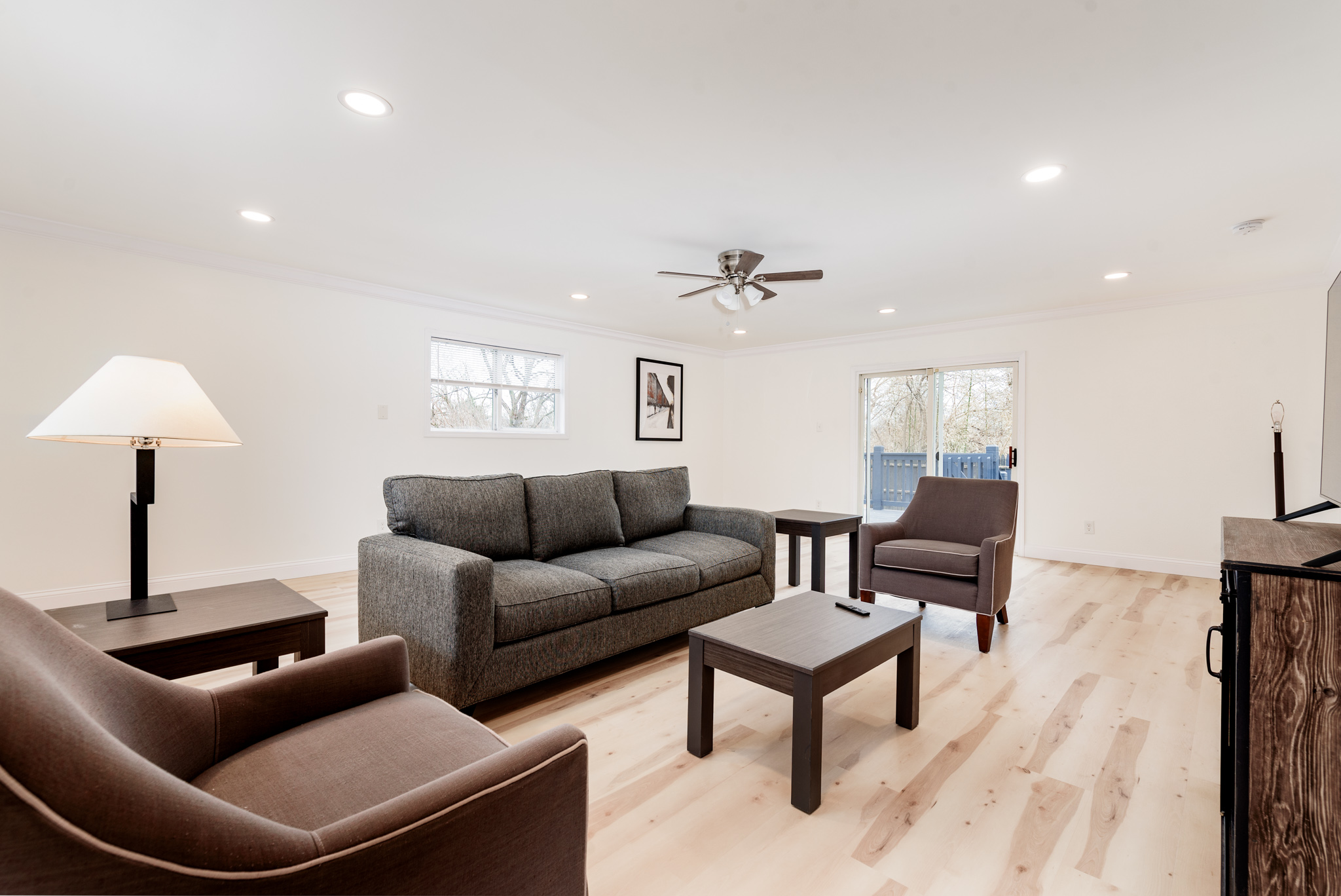 4 Bedrooms Bedrooms, ,2 BathroomsBathrooms,Woodford Rentals,For Rent,1316