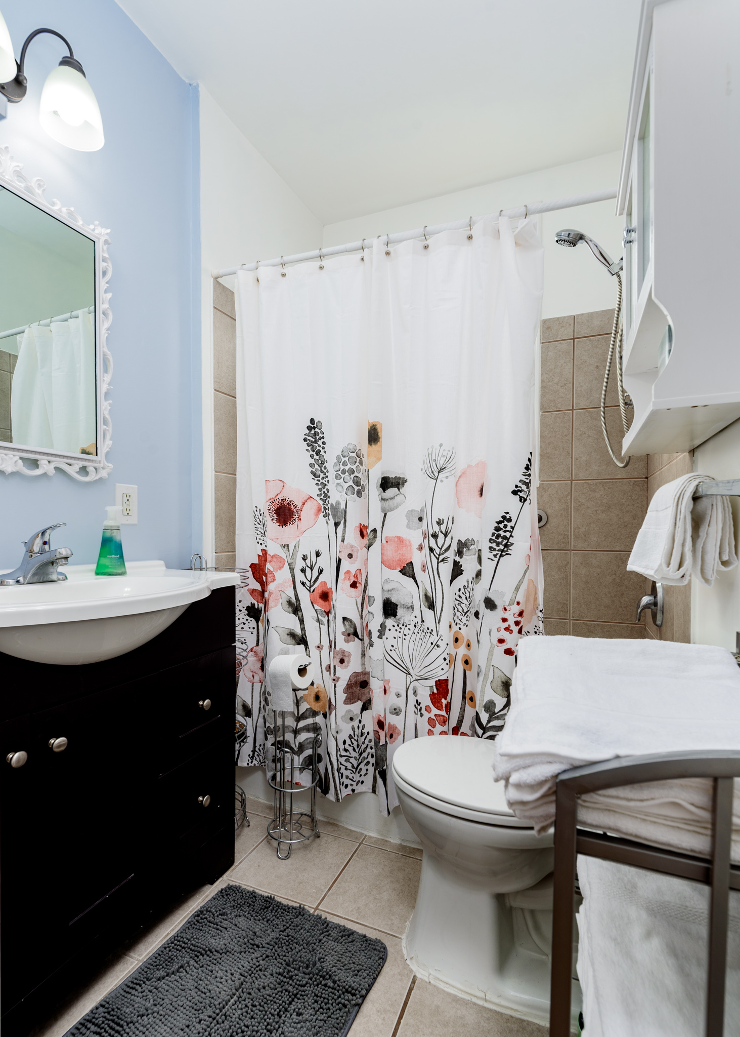 3 Bedrooms Bedrooms, ,1 BathroomBathrooms,Woodford Rentals,For Rent,1323