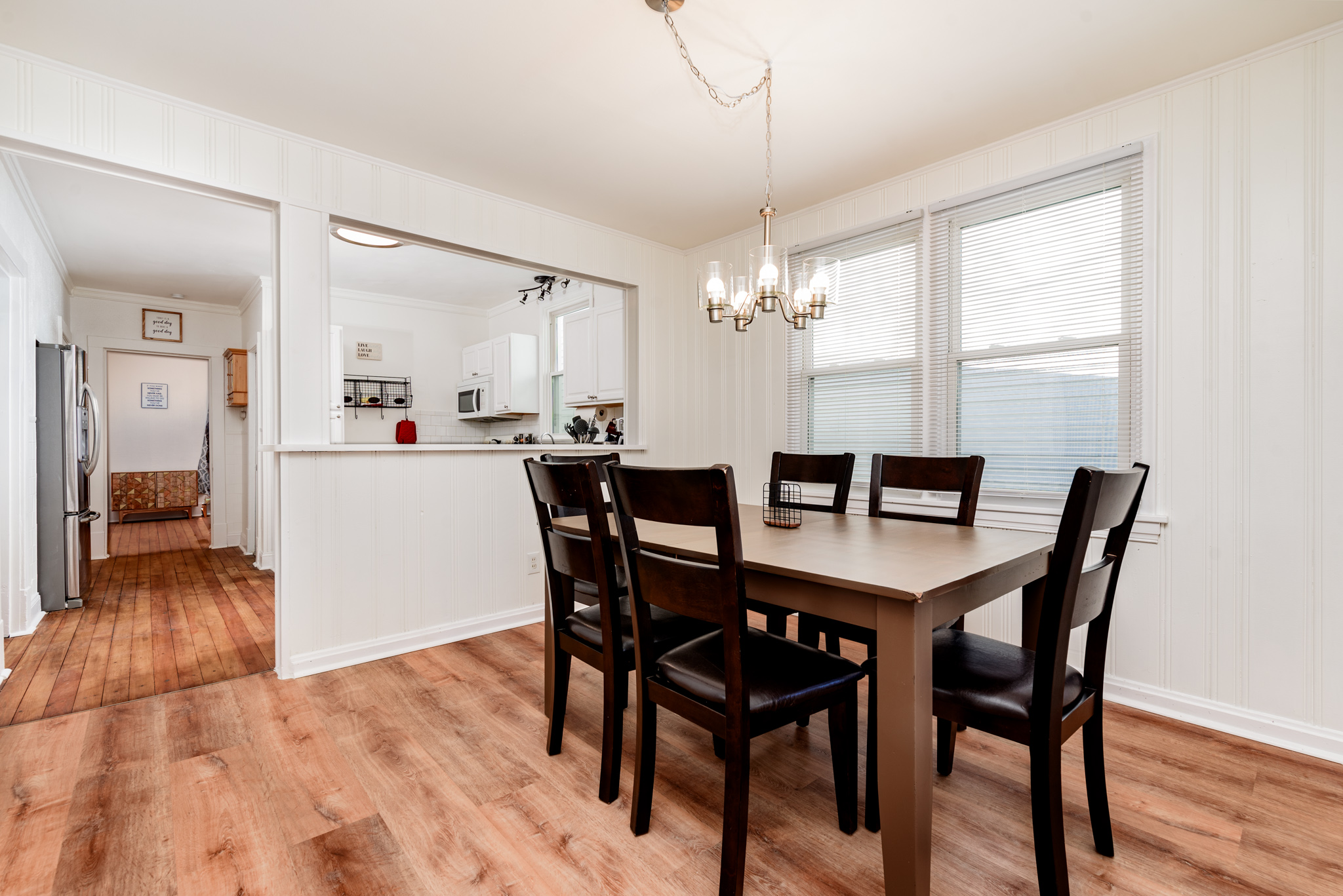 3 Bedrooms Bedrooms, ,1 BathroomBathrooms,Woodford Rentals,For Rent,1323