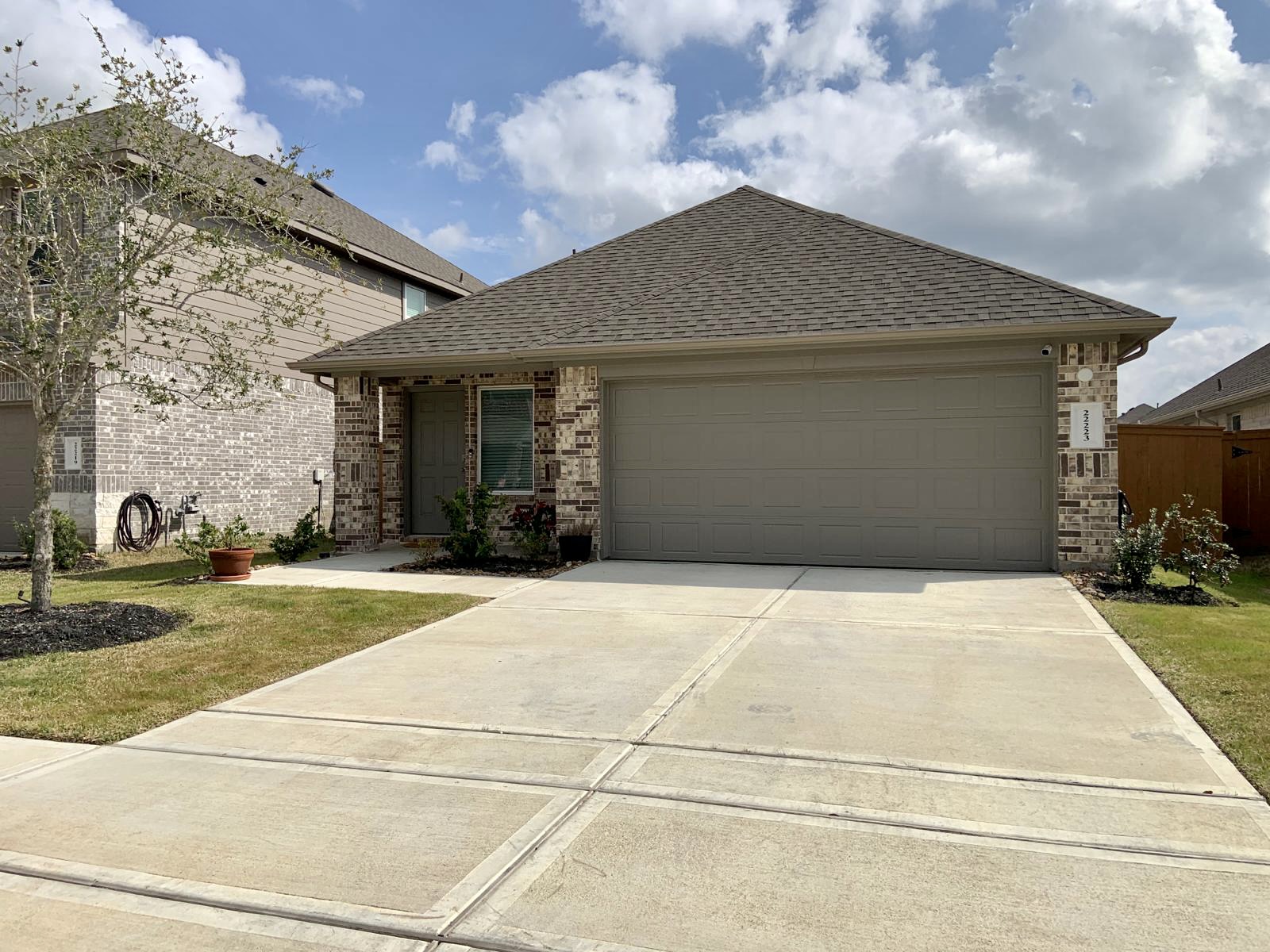 1 Bedroom Bedrooms, ,1 BathroomBathrooms,Woodford Rentals,For Rent,1324