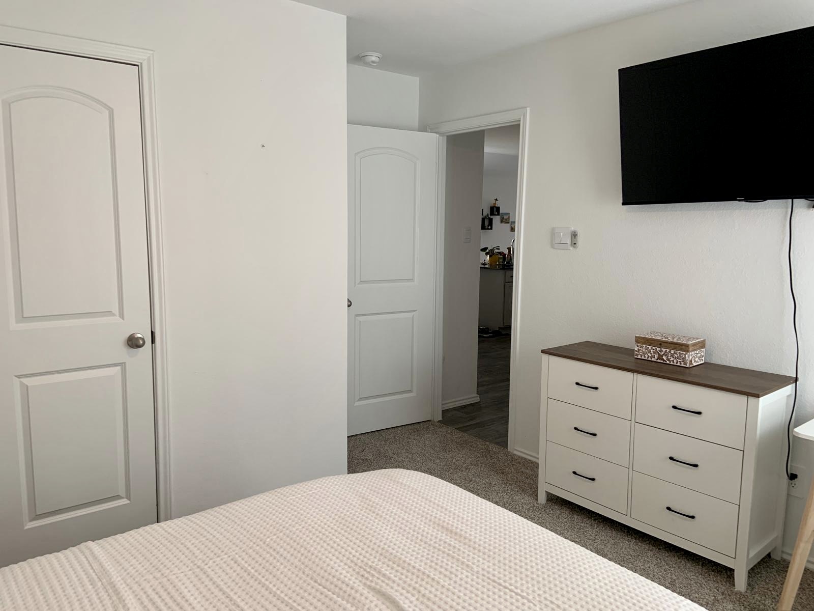 1 Bedroom Bedrooms, ,1 BathroomBathrooms,Woodford Rentals,For Rent,1324