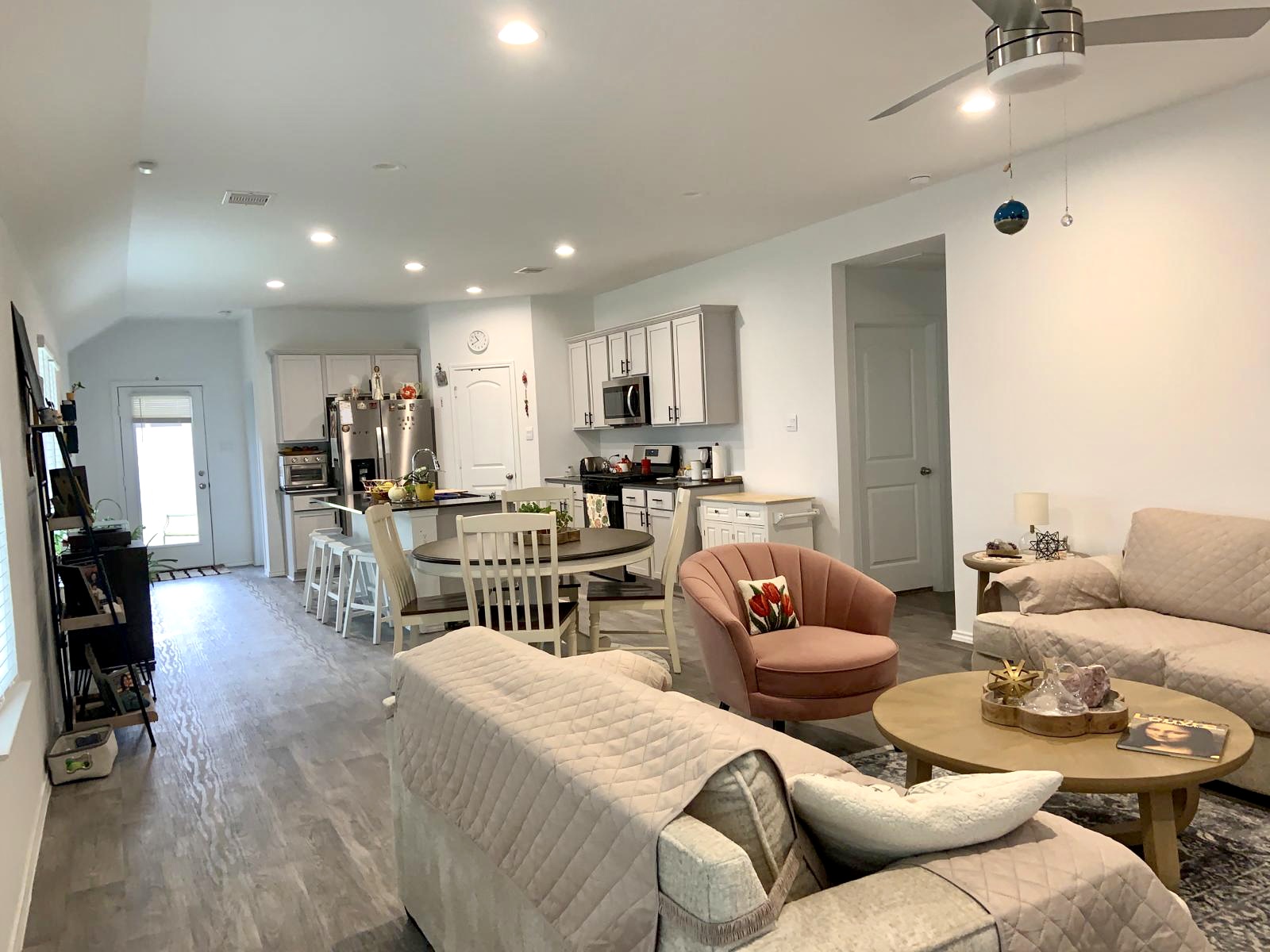 1 Bedroom Bedrooms, ,1 BathroomBathrooms,Woodford Rentals,For Rent,1324