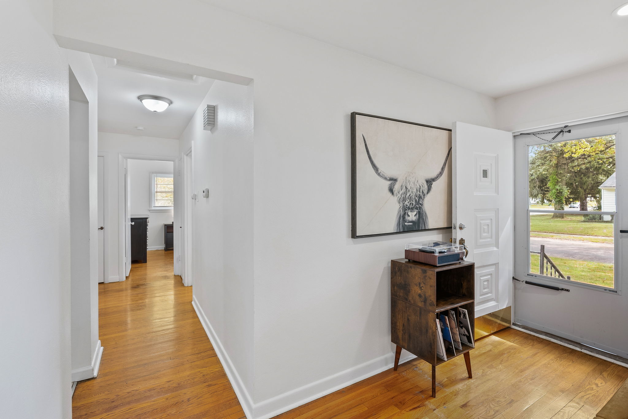 5 Bedrooms Bedrooms, ,2 BathroomsBathrooms,Woodford Rentals,For Rent,1325