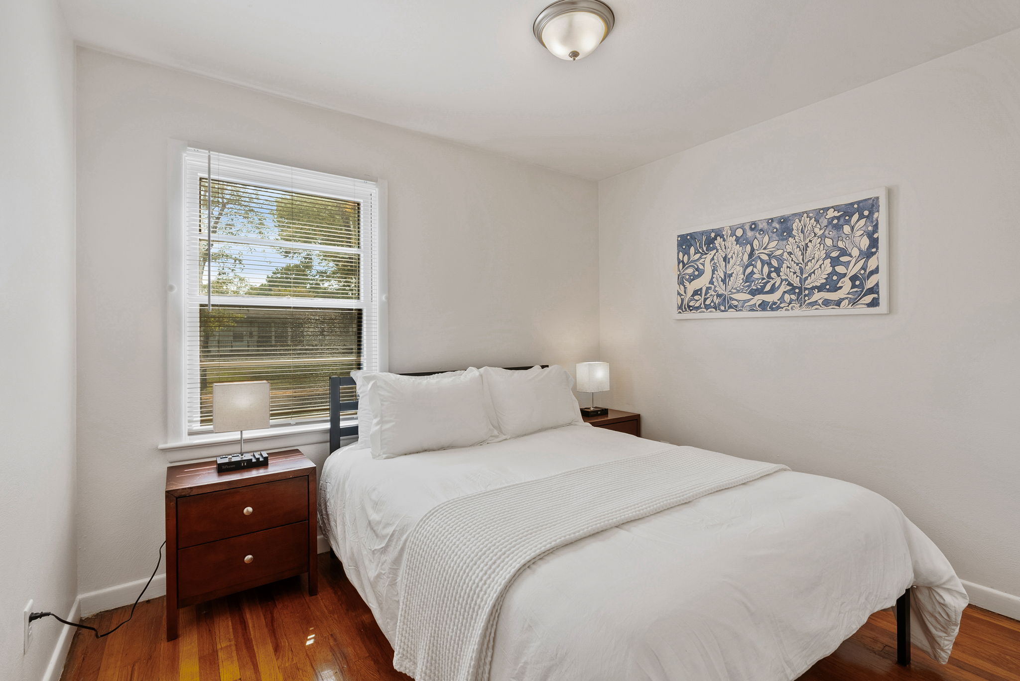 5 Bedrooms Bedrooms, ,2 BathroomsBathrooms,Woodford Rentals,For Rent,1325