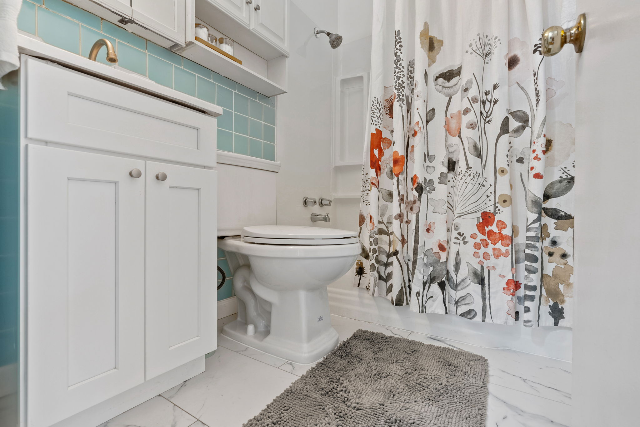 5 Bedrooms Bedrooms, ,2 BathroomsBathrooms,Woodford Rentals,For Rent,1325