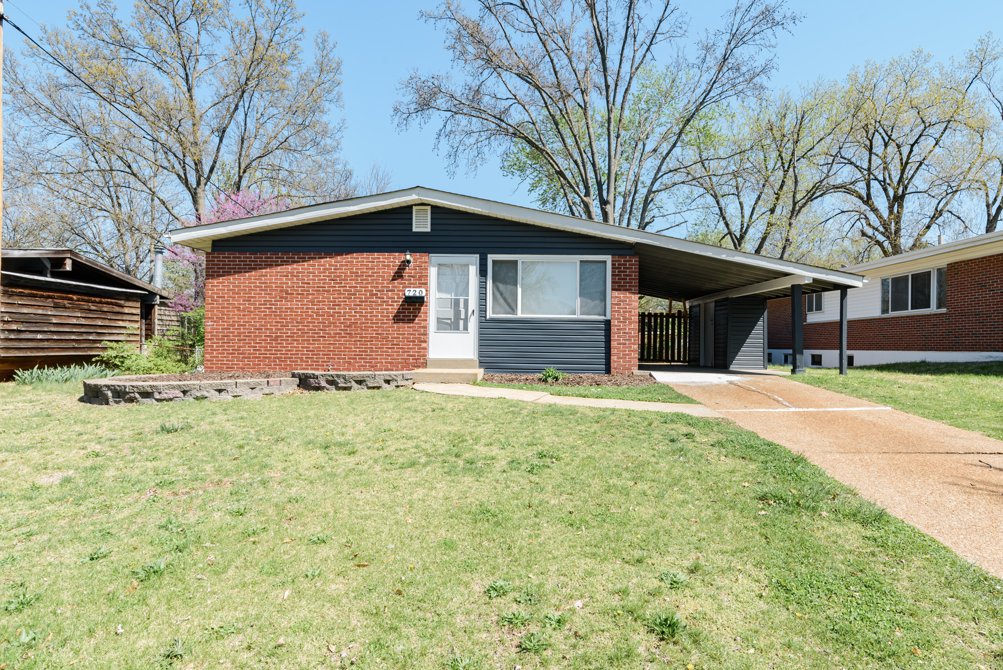 4 Bedrooms Bedrooms, ,1 BathroomBathrooms,Woodford Rentals,For Rent,1326