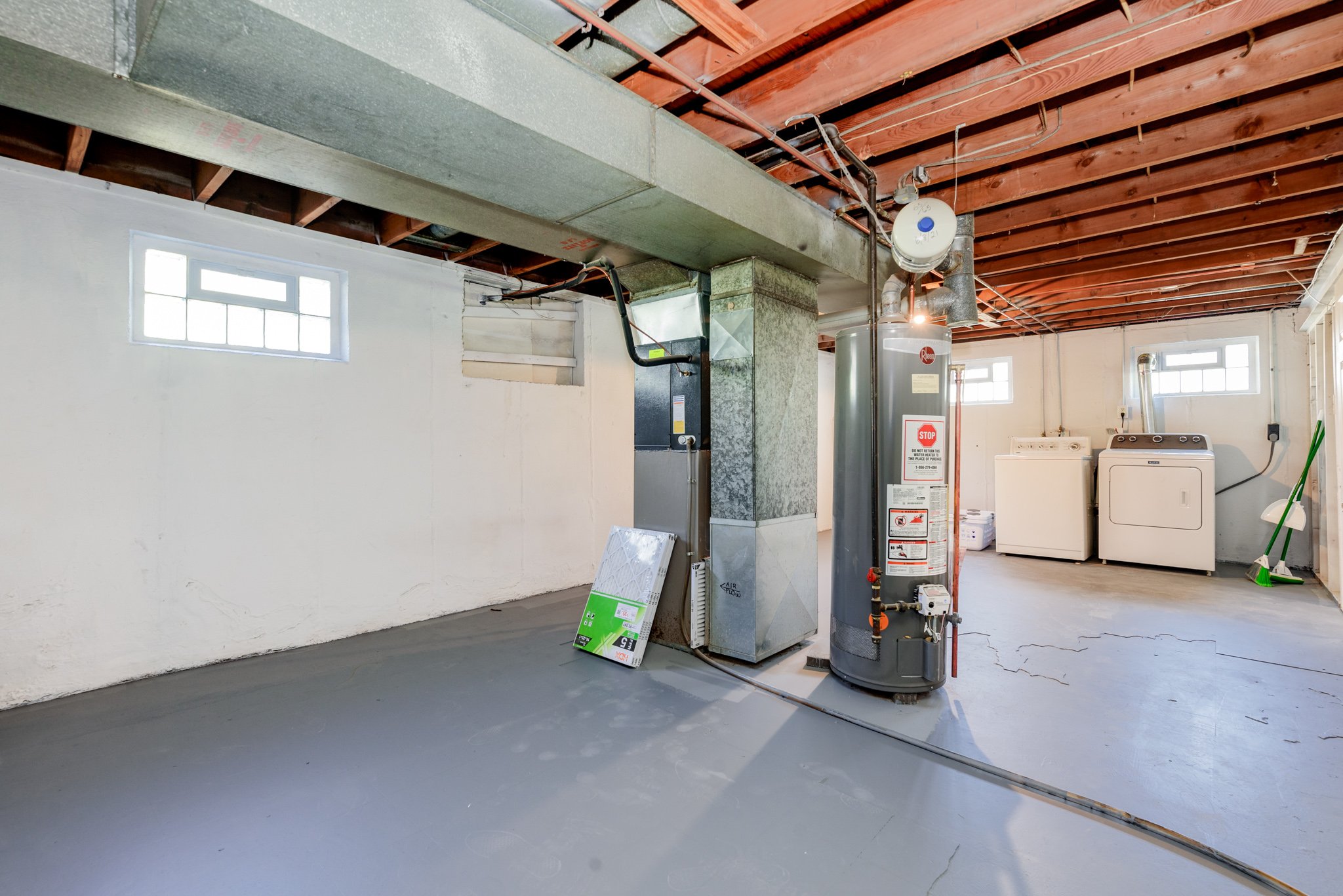 4 Bedrooms Bedrooms, ,1 BathroomBathrooms,Woodford Rentals,For Rent,1326