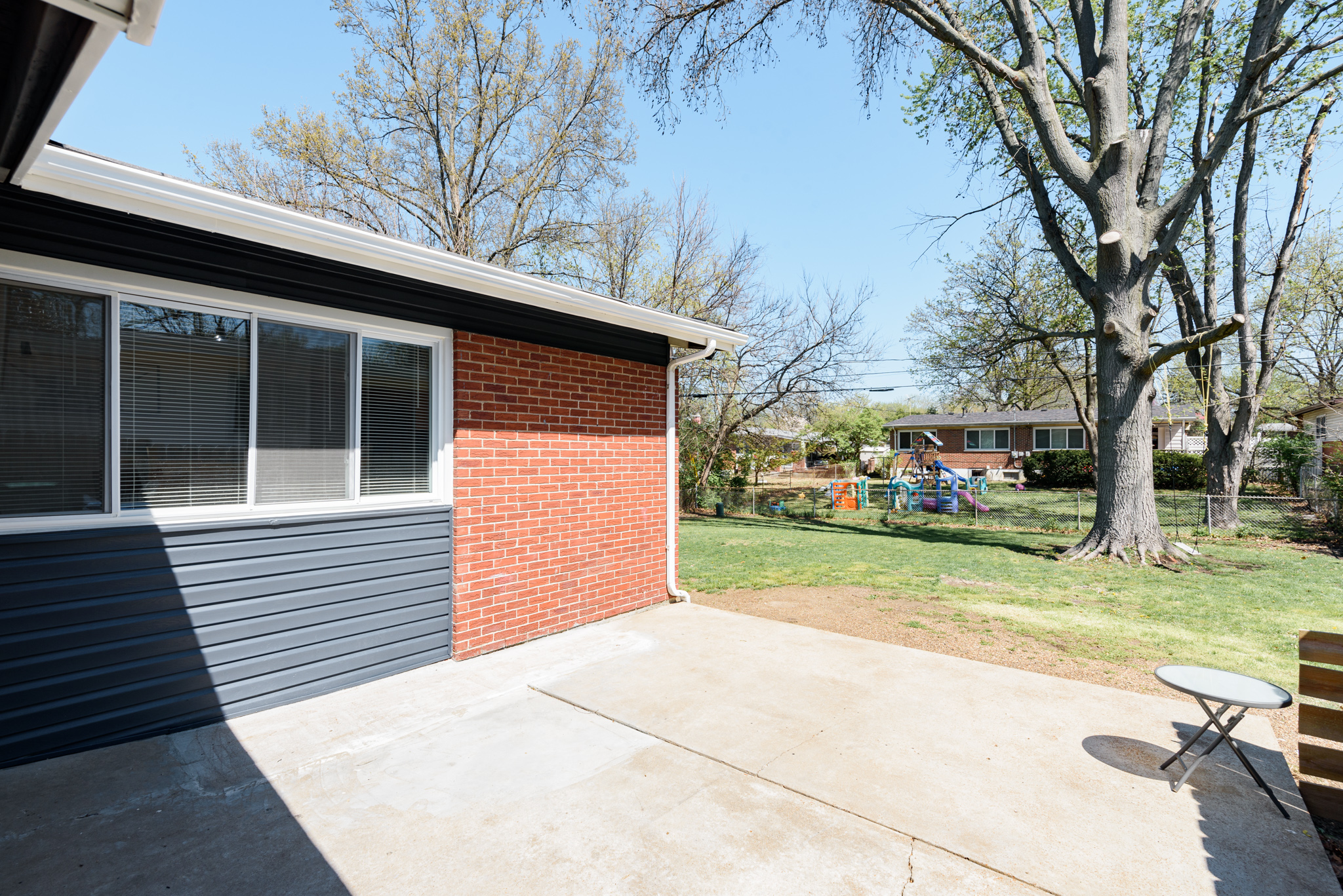 4 Bedrooms Bedrooms, ,1 BathroomBathrooms,Woodford Rentals,For Rent,1326