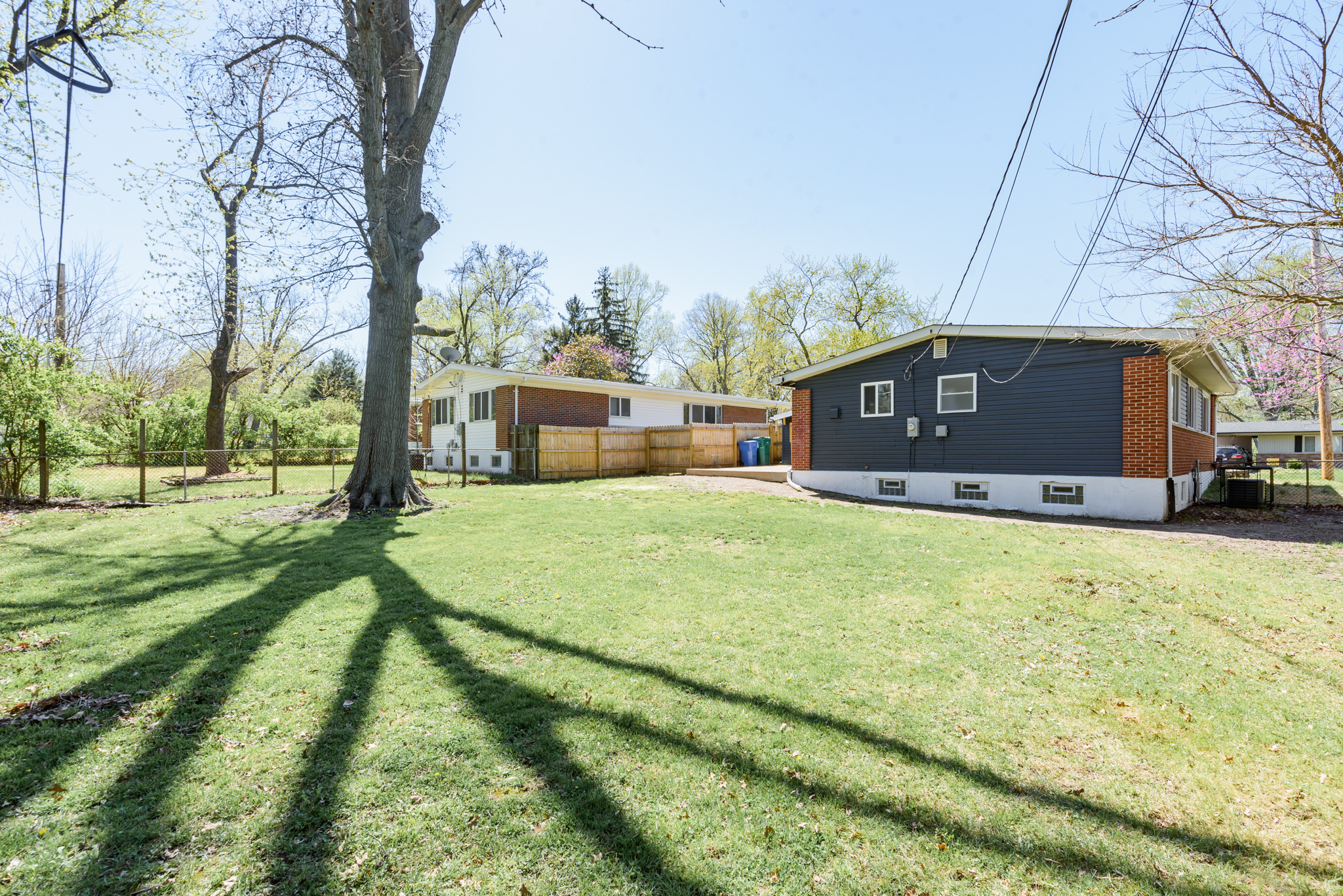 4 Bedrooms Bedrooms, ,1 BathroomBathrooms,Woodford Rentals,For Rent,1326