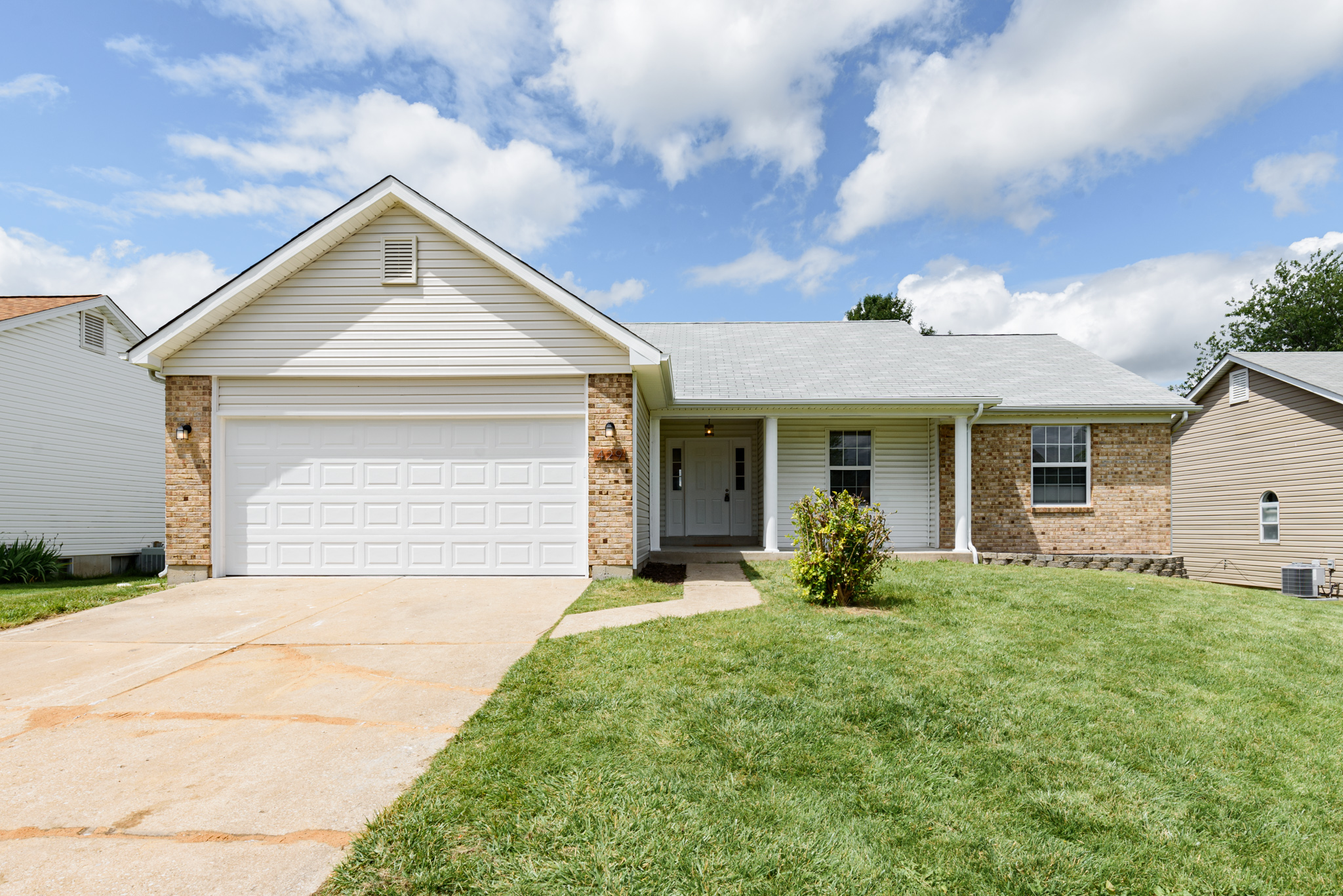 5 Bedrooms Bedrooms, ,2 BathroomsBathrooms,Woodford Rentals,For Rent,1327