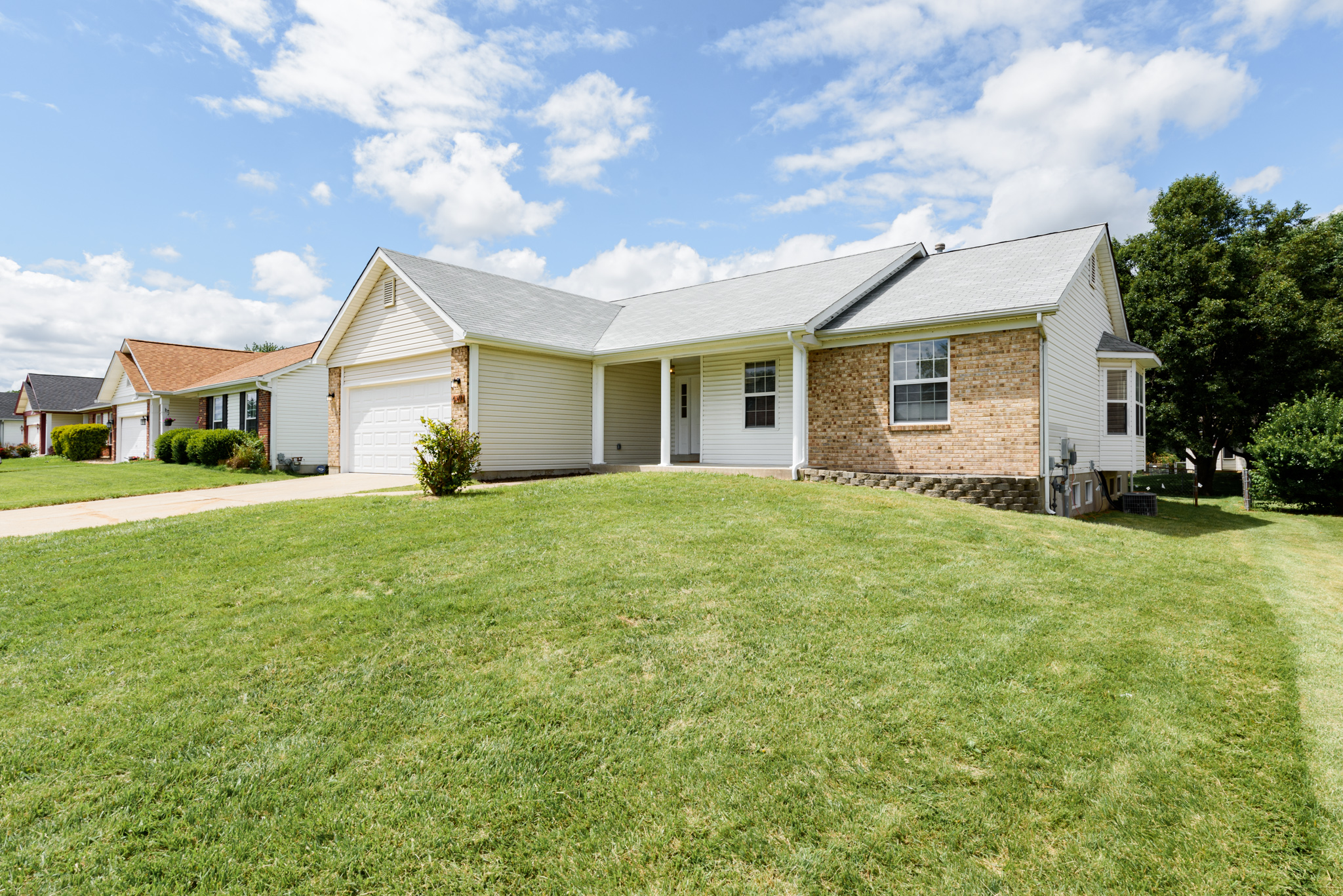 5 Bedrooms Bedrooms, ,2 BathroomsBathrooms,Woodford Rentals,For Rent,1327