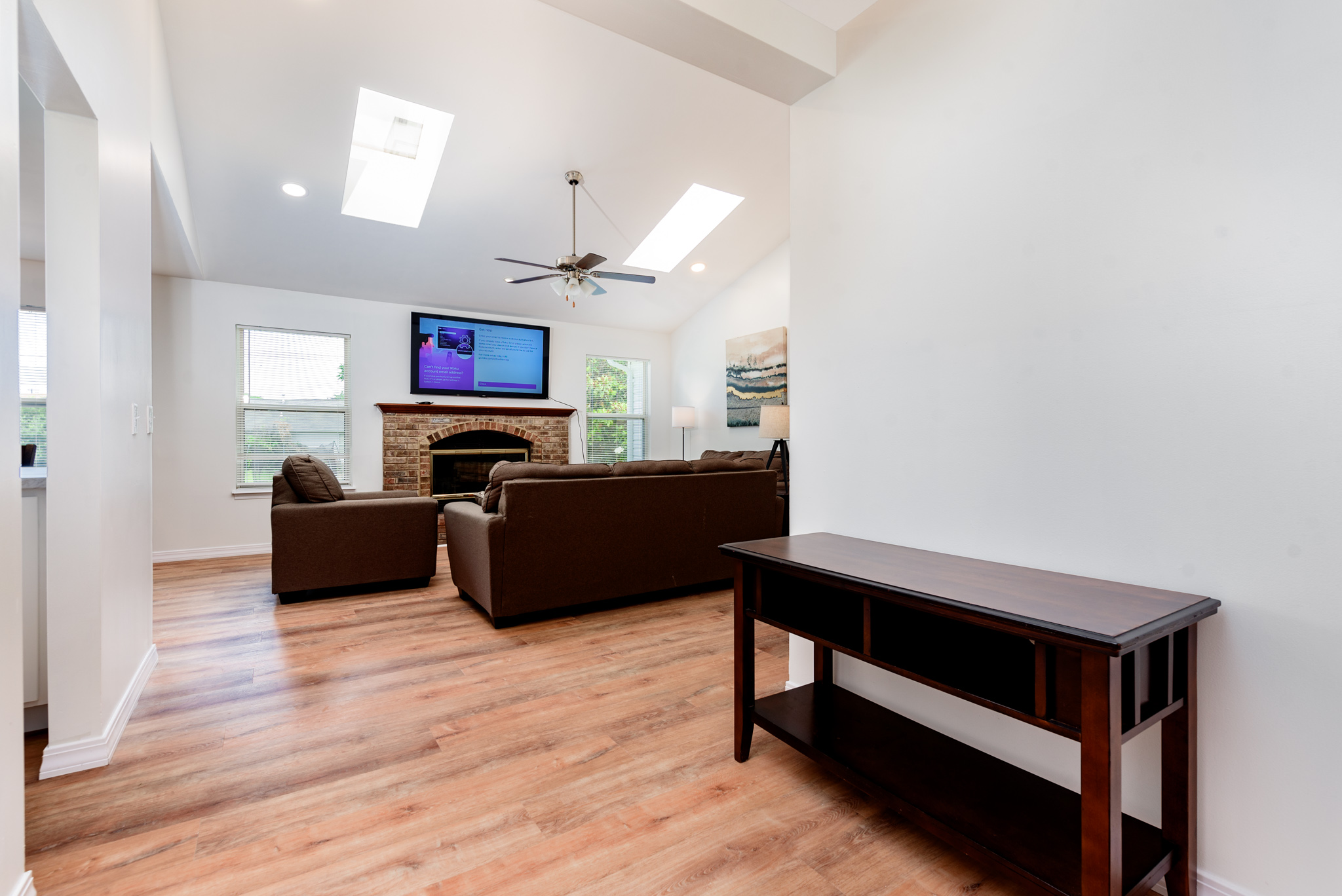 5 Bedrooms Bedrooms, ,2 BathroomsBathrooms,Woodford Rentals,For Rent,1327