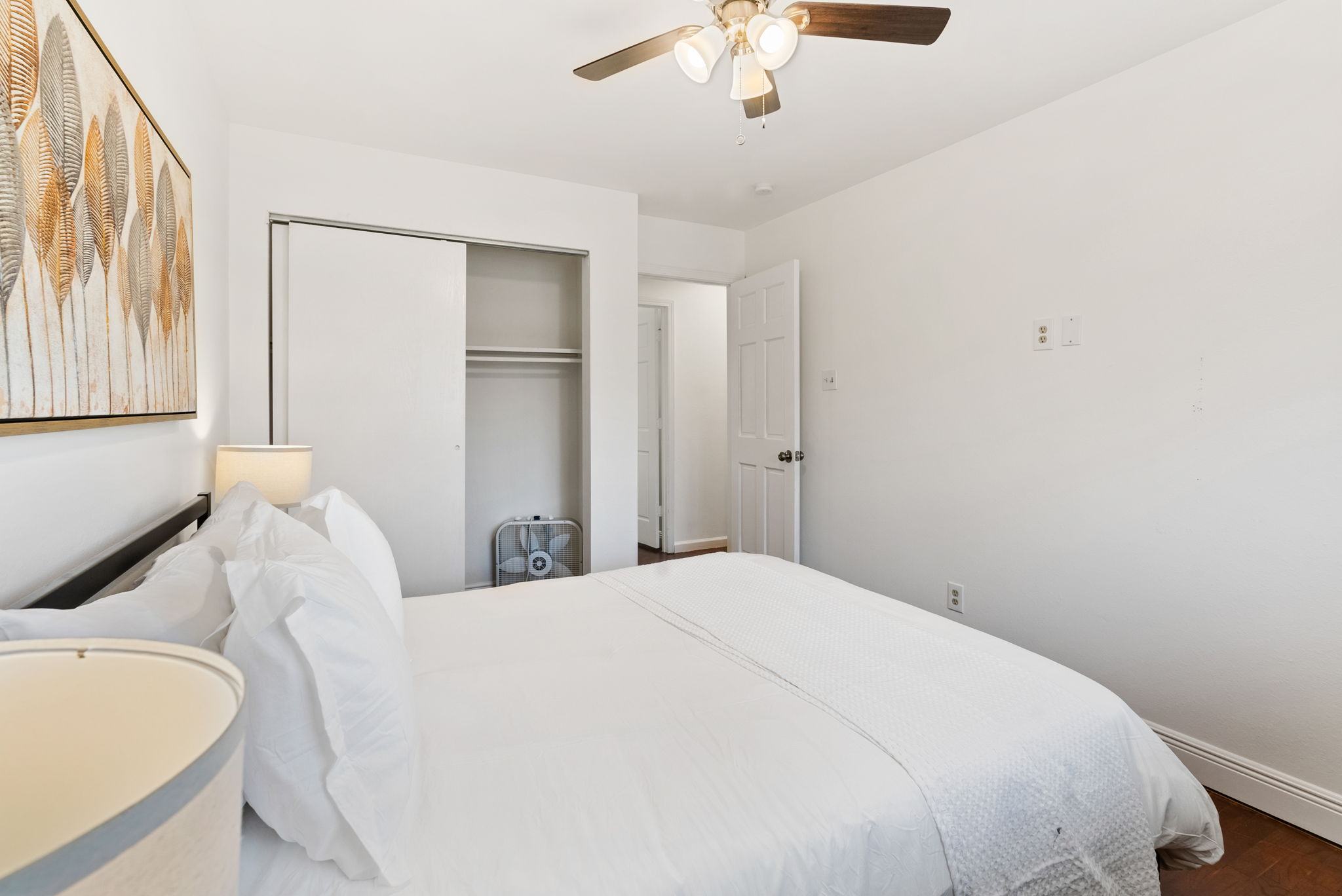 4 Bedrooms Bedrooms, ,2 BathroomsBathrooms,Woodford Rentals,For Rent,1331