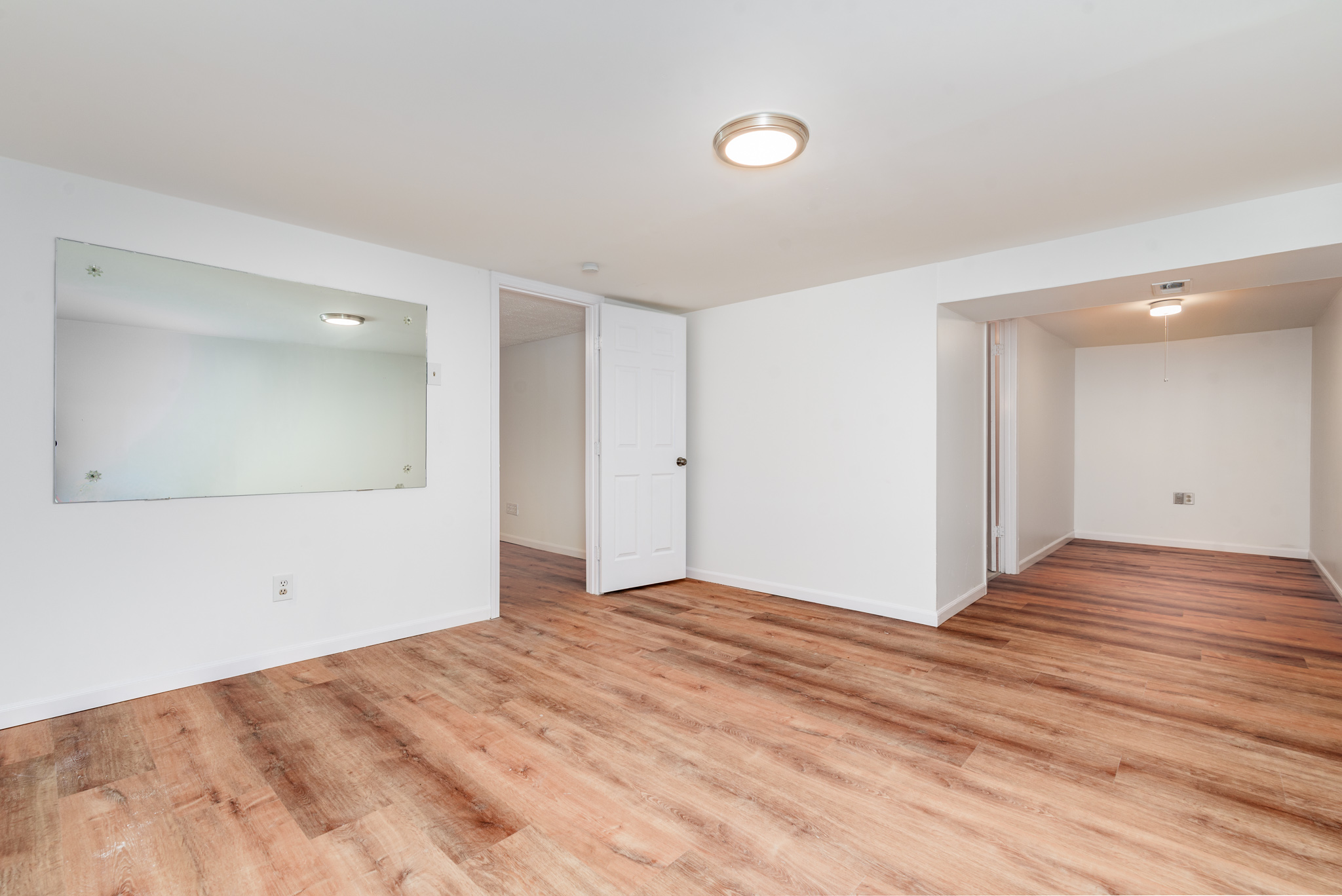 4 Bedrooms Bedrooms, ,2 BathroomsBathrooms,Woodford Rentals,For Rent,1331