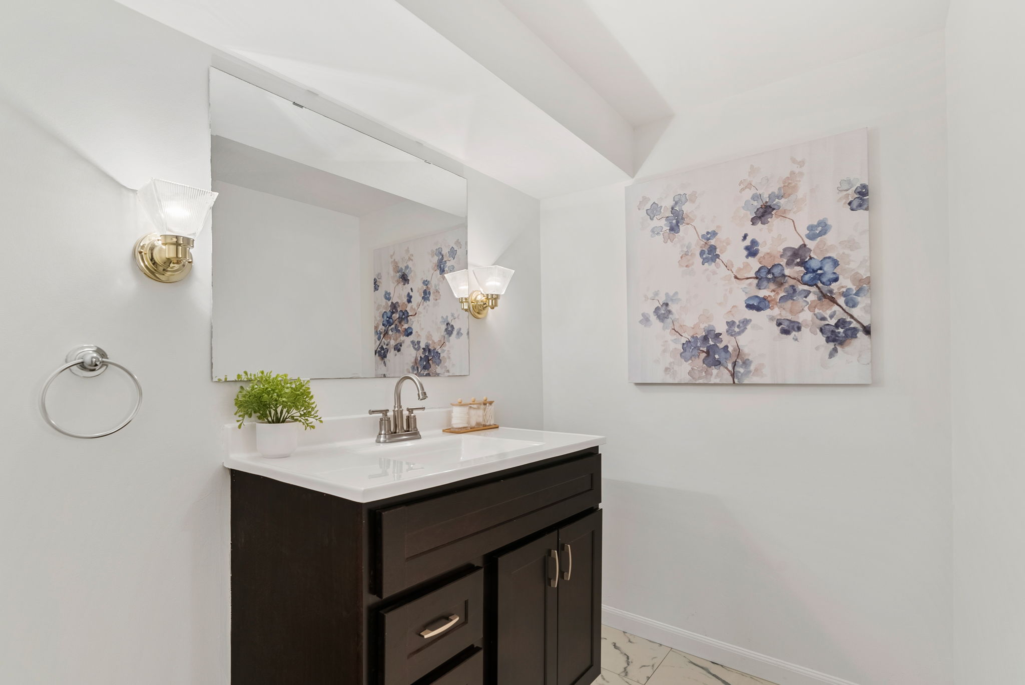 4 Bedrooms Bedrooms, ,2 BathroomsBathrooms,Woodford Rentals,For Rent,1331