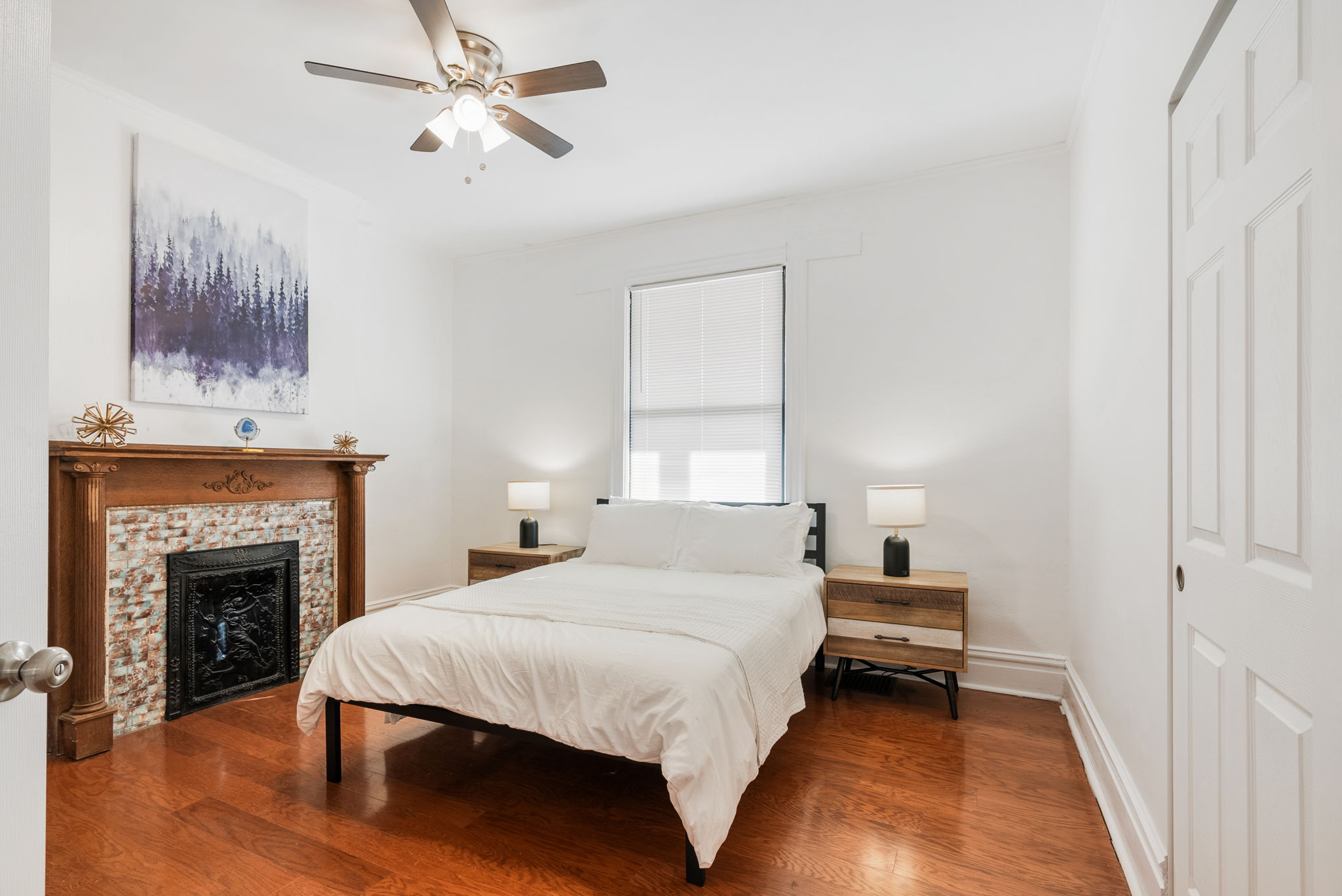 4 Bedrooms Bedrooms, ,2 BathroomsBathrooms,Woodford Rentals,For Rent,1333