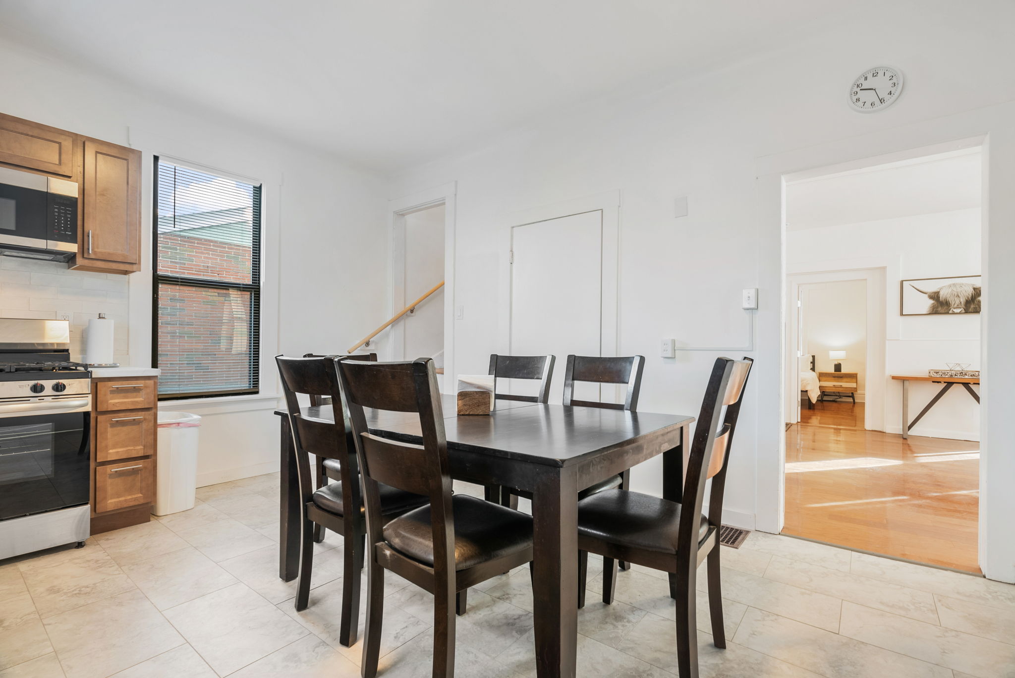 4 Bedrooms Bedrooms, ,2 BathroomsBathrooms,Woodford Rentals,For Rent,1333