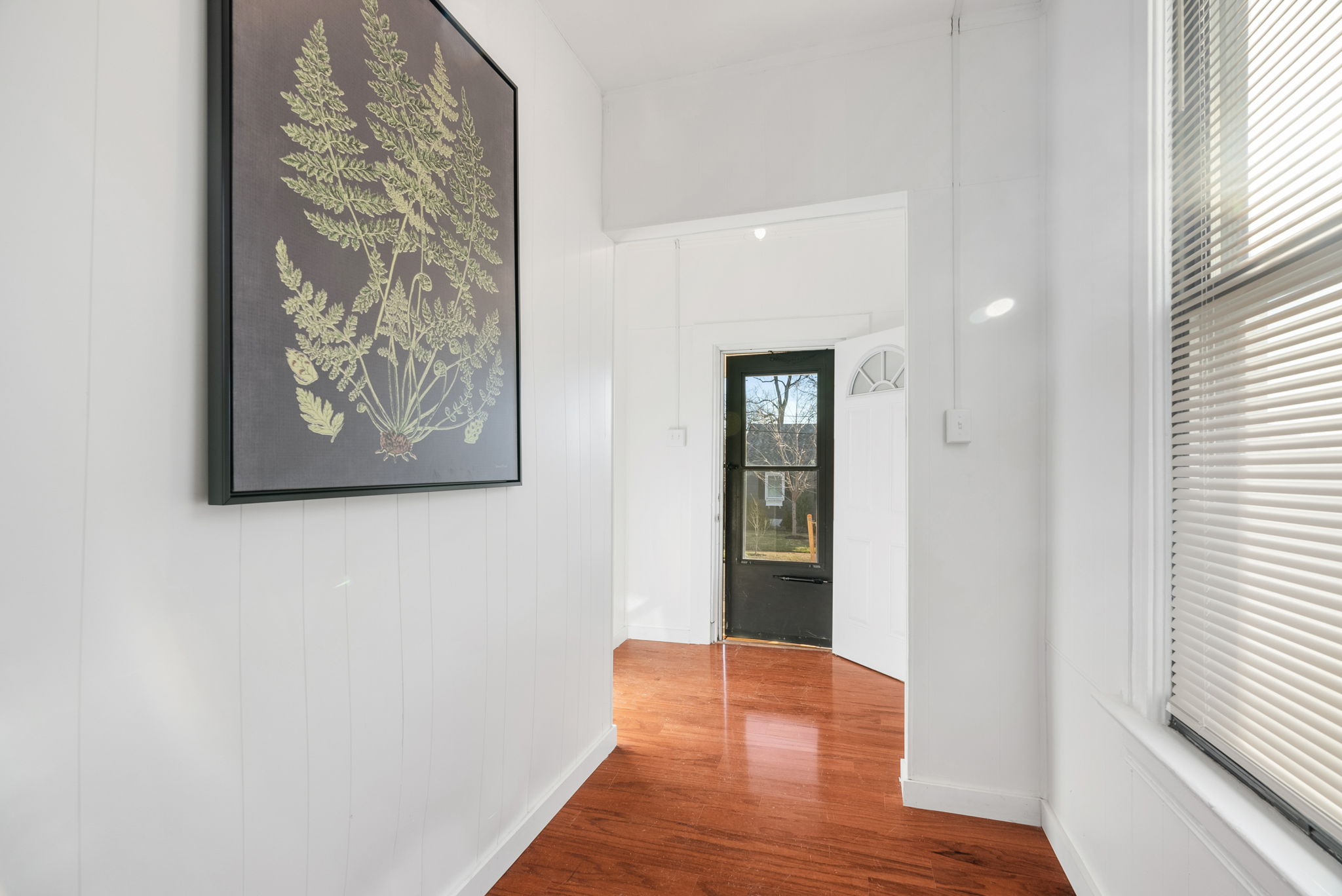 4 Bedrooms Bedrooms, ,2 BathroomsBathrooms,Woodford Rentals,For Rent,1333