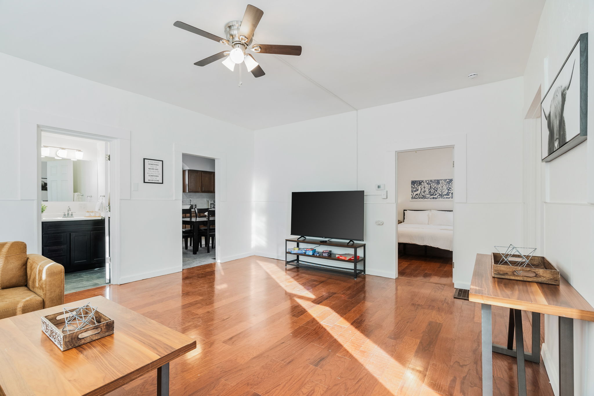 4 Bedrooms Bedrooms, ,2 BathroomsBathrooms,Woodford Rentals,For Rent,1333