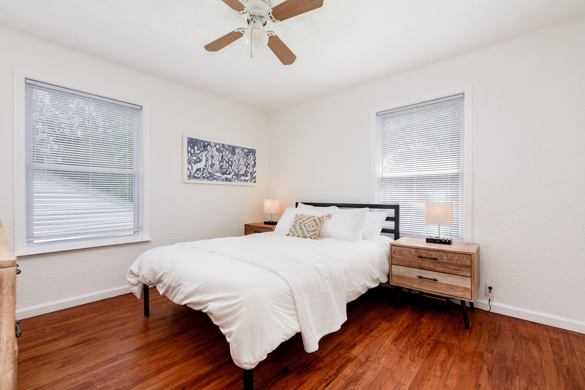 4 Bedrooms Bedrooms, ,1.5 BathroomsBathrooms,Woodford Rentals,For Rent,1334