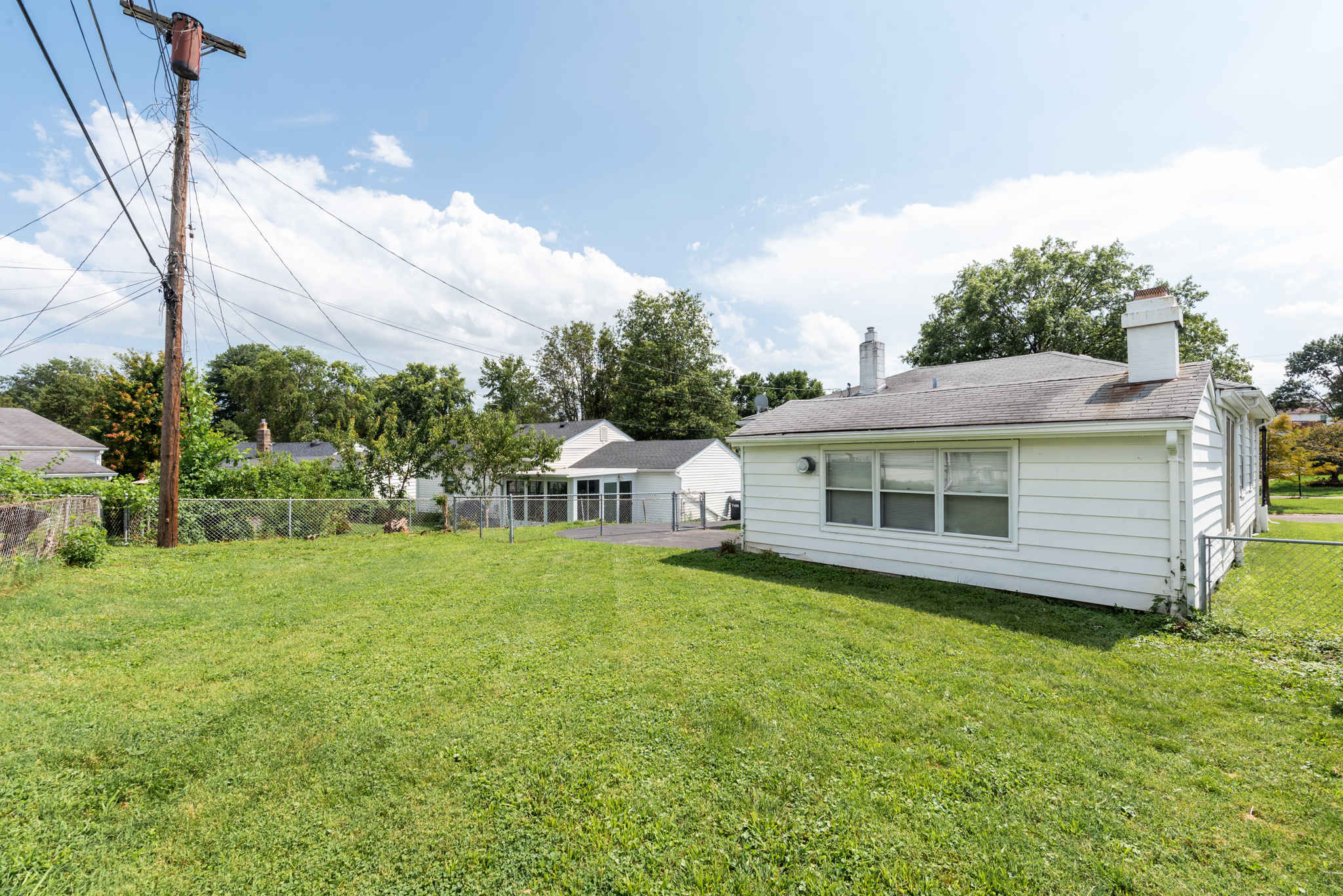 4 Bedrooms Bedrooms, ,1.5 BathroomsBathrooms,Woodford Rentals,For Rent,1334