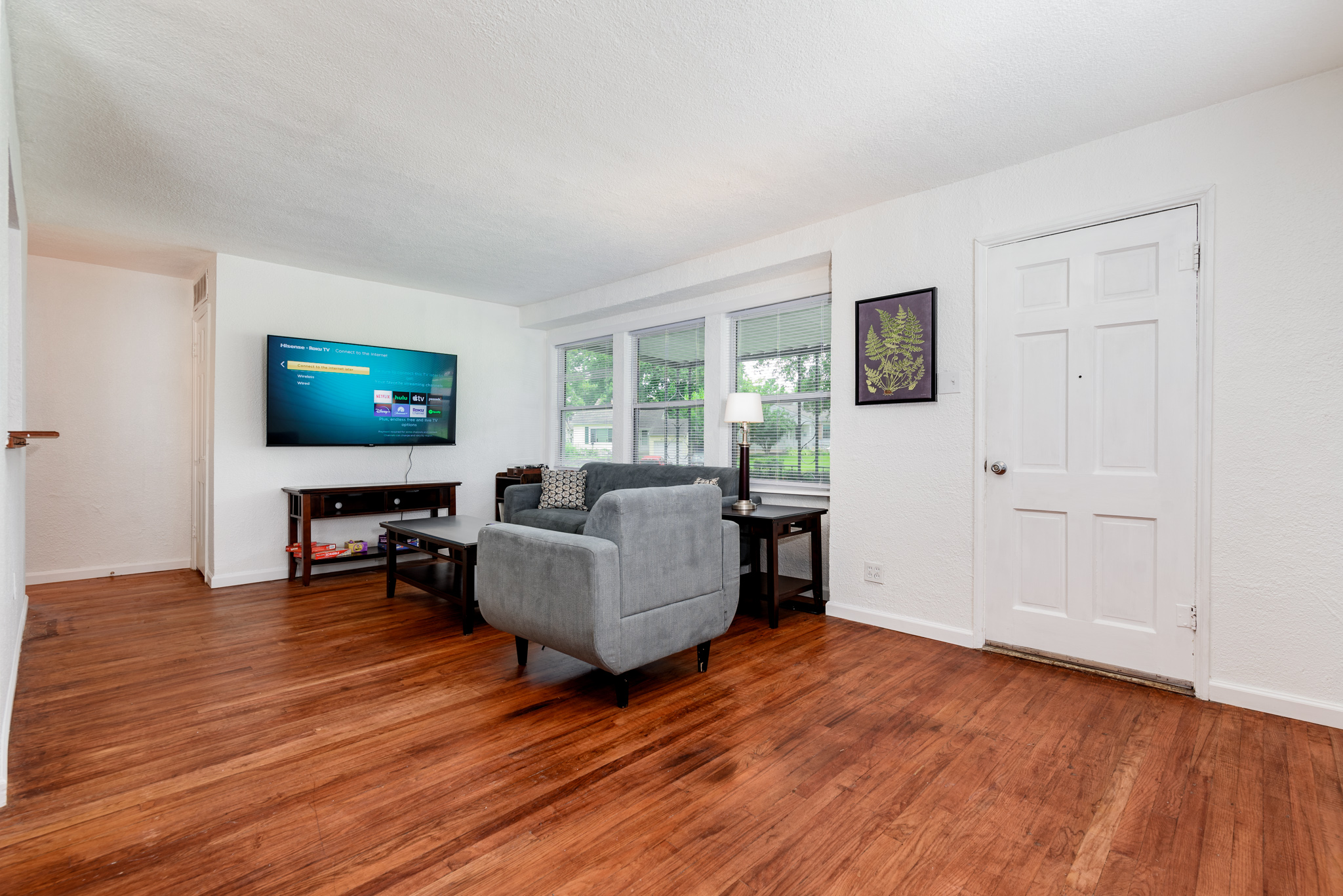 4 Bedrooms Bedrooms, ,1.5 BathroomsBathrooms,Woodford Rentals,For Rent,1334