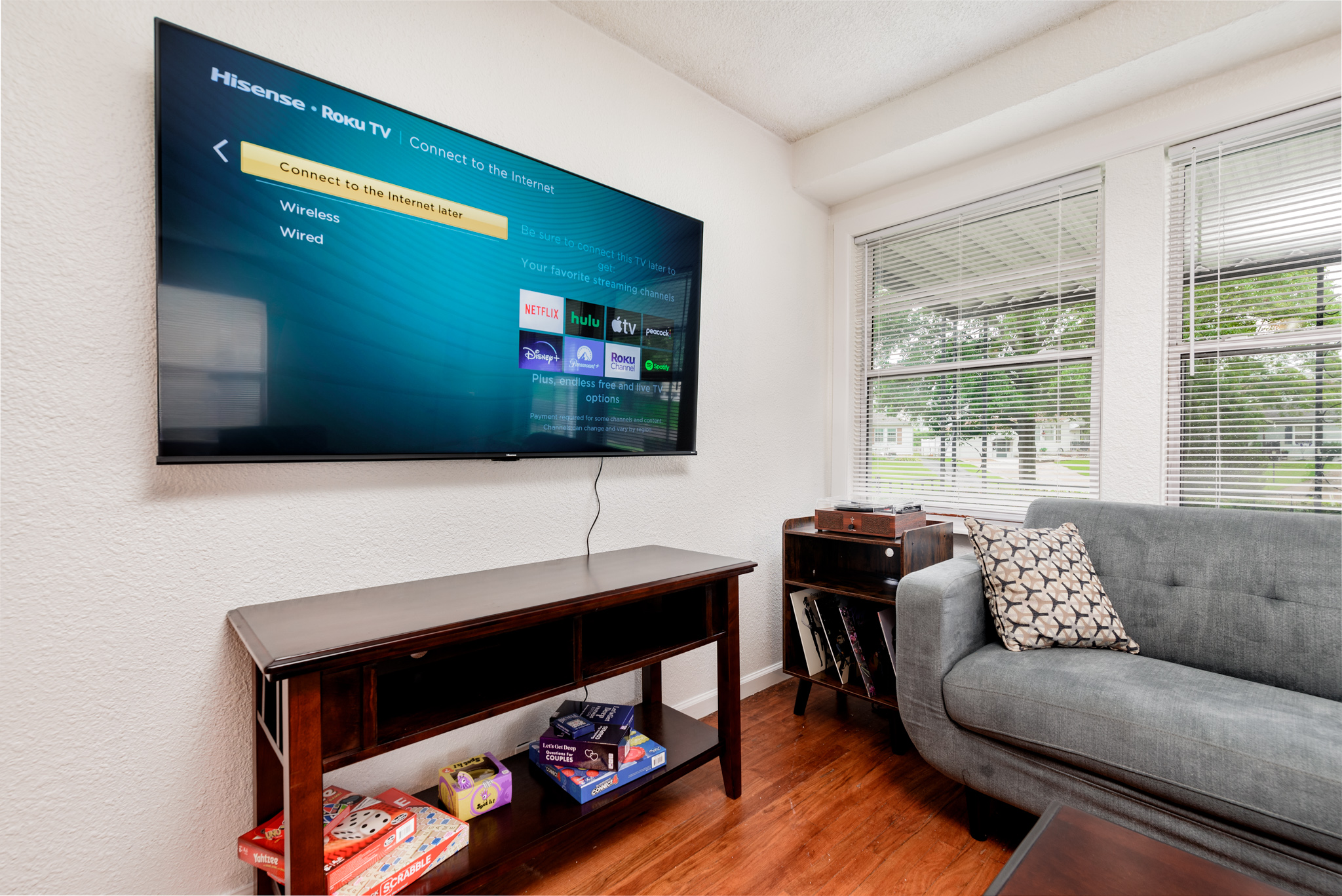 4 Bedrooms Bedrooms, ,1.5 BathroomsBathrooms,Woodford Rentals,For Rent,1334