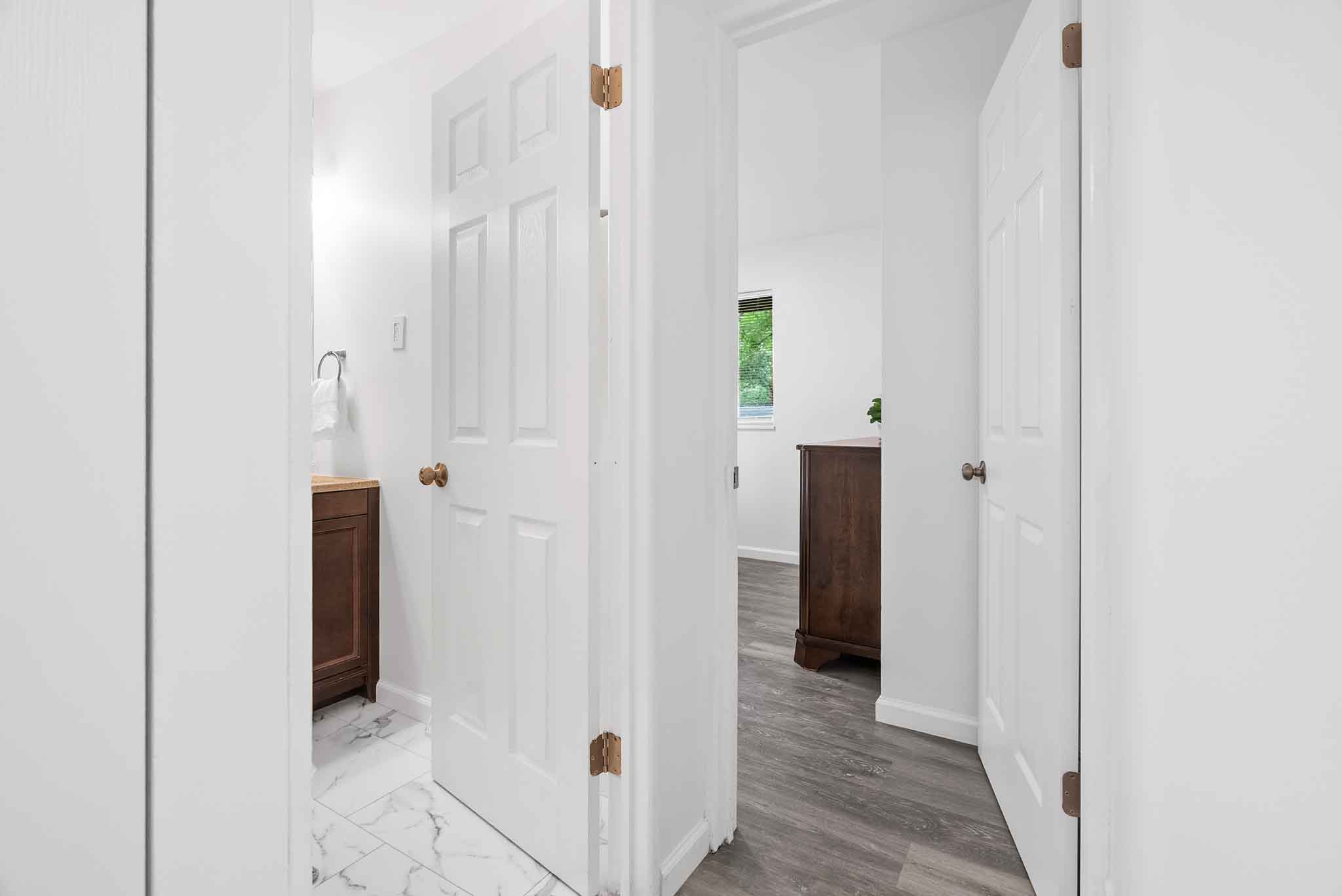 4 Bedrooms Bedrooms, ,2 BathroomsBathrooms,Woodford Rentals,For Rent,1336