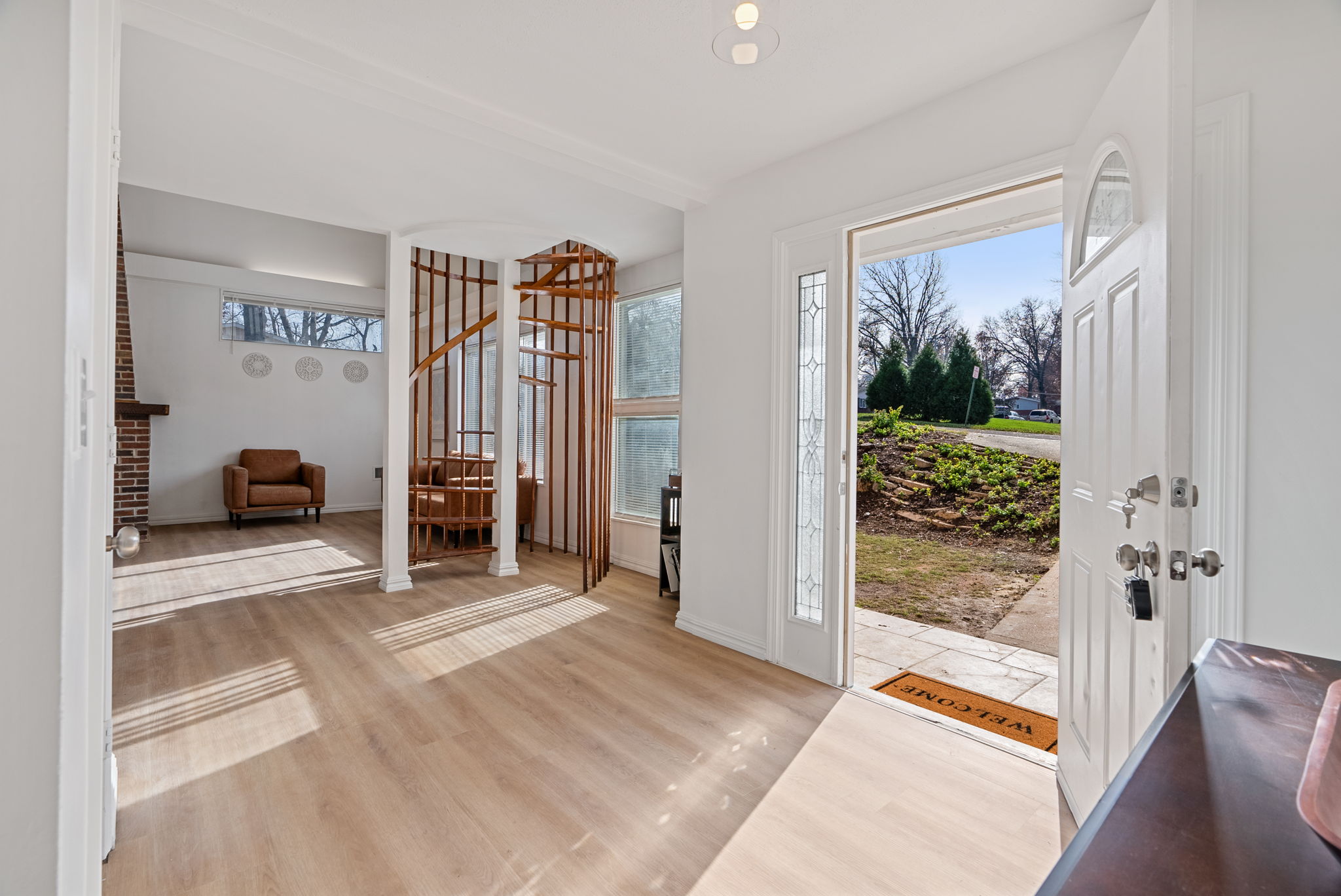 5 Bedrooms Bedrooms, ,4 BathroomsBathrooms,Woodford Rentals,For Rent,1337