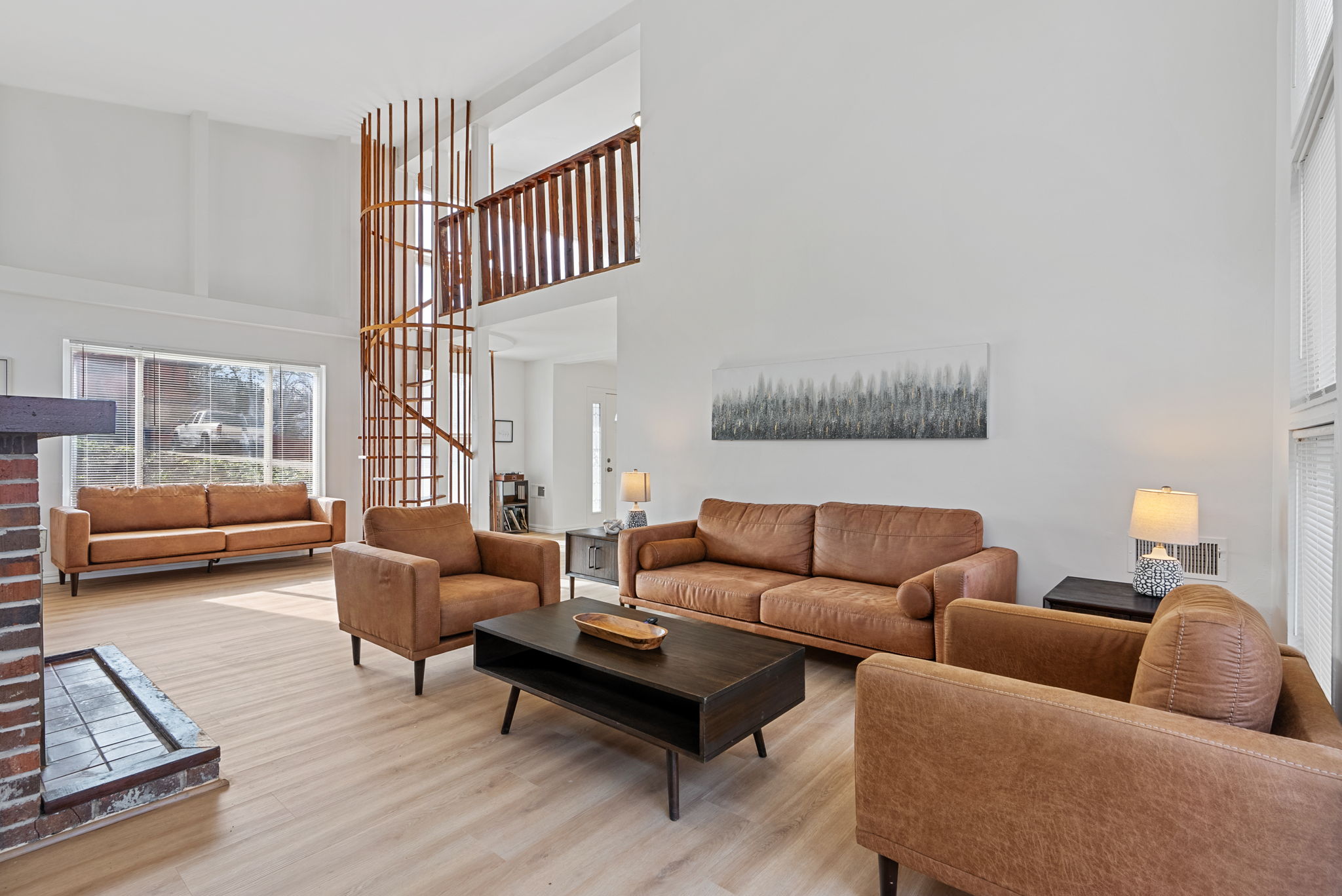 5 Bedrooms Bedrooms, ,4 BathroomsBathrooms,Woodford Rentals,For Rent,1337