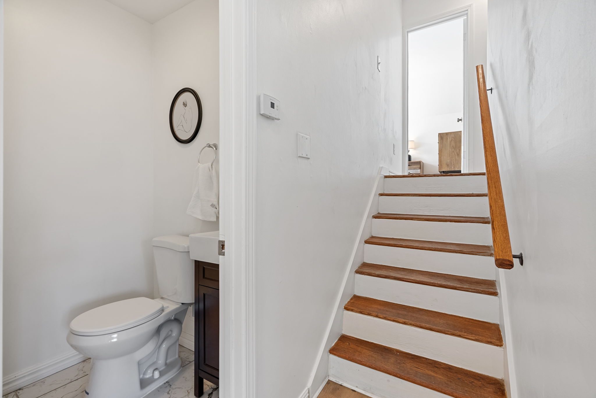 5 Bedrooms Bedrooms, ,4 BathroomsBathrooms,Woodford Rentals,For Rent,1337