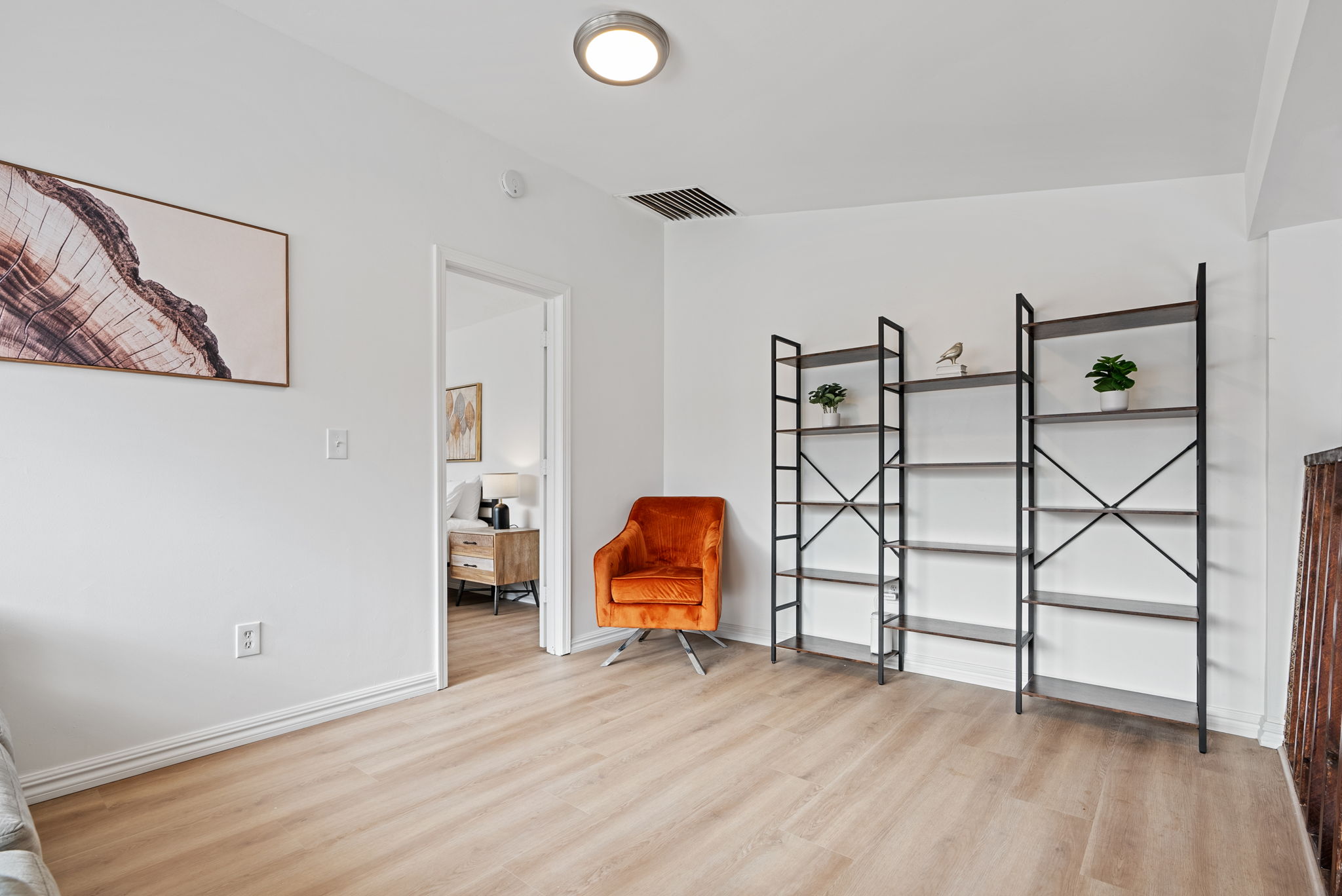 5 Bedrooms Bedrooms, ,4 BathroomsBathrooms,Woodford Rentals,For Rent,1337
