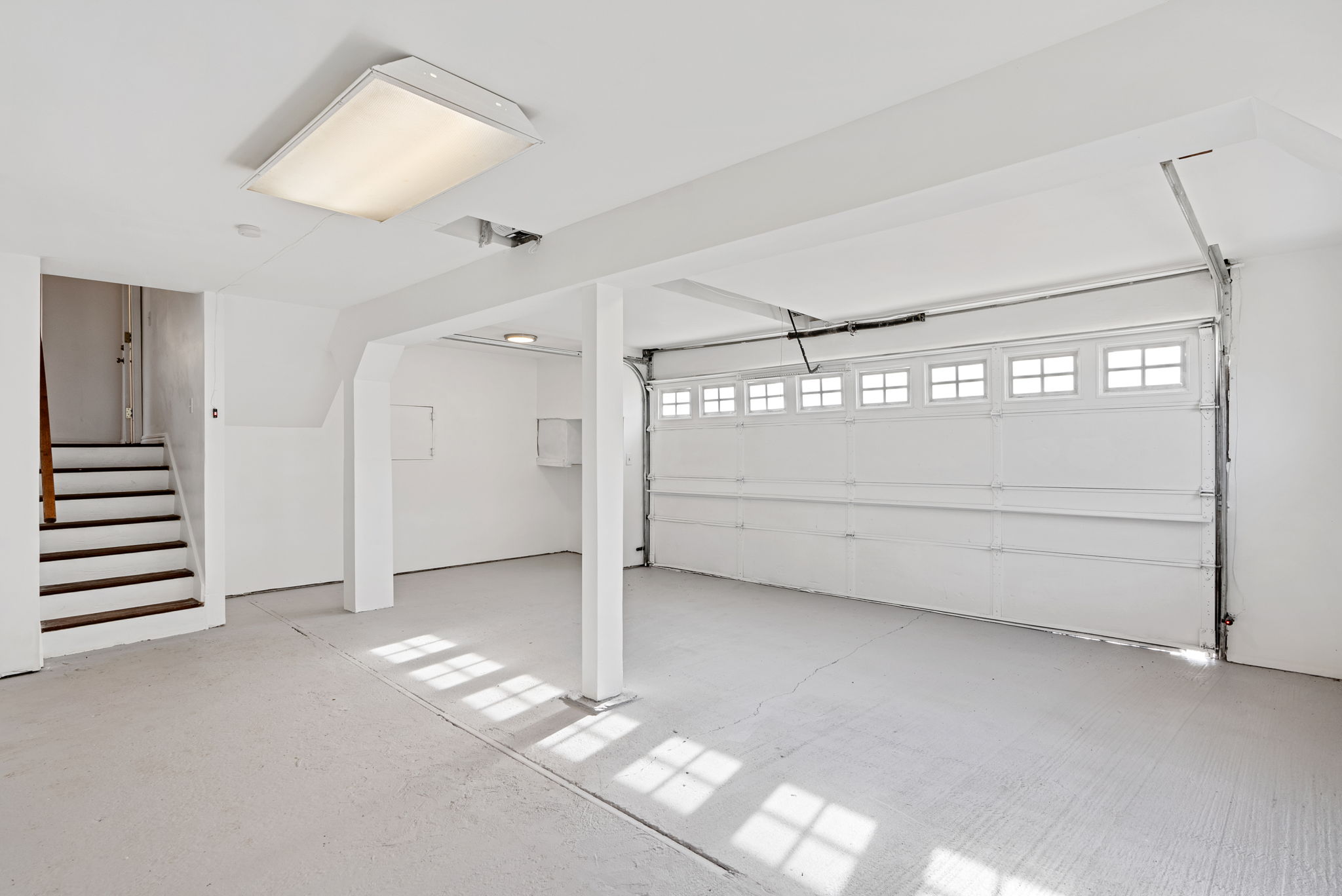 5 Bedrooms Bedrooms, ,4 BathroomsBathrooms,Woodford Rentals,For Rent,1337