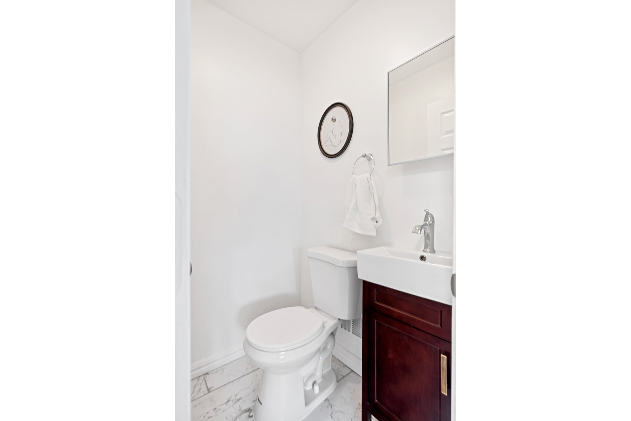 5 Bedrooms Bedrooms, ,4 BathroomsBathrooms,Woodford Rentals,For Rent,1337