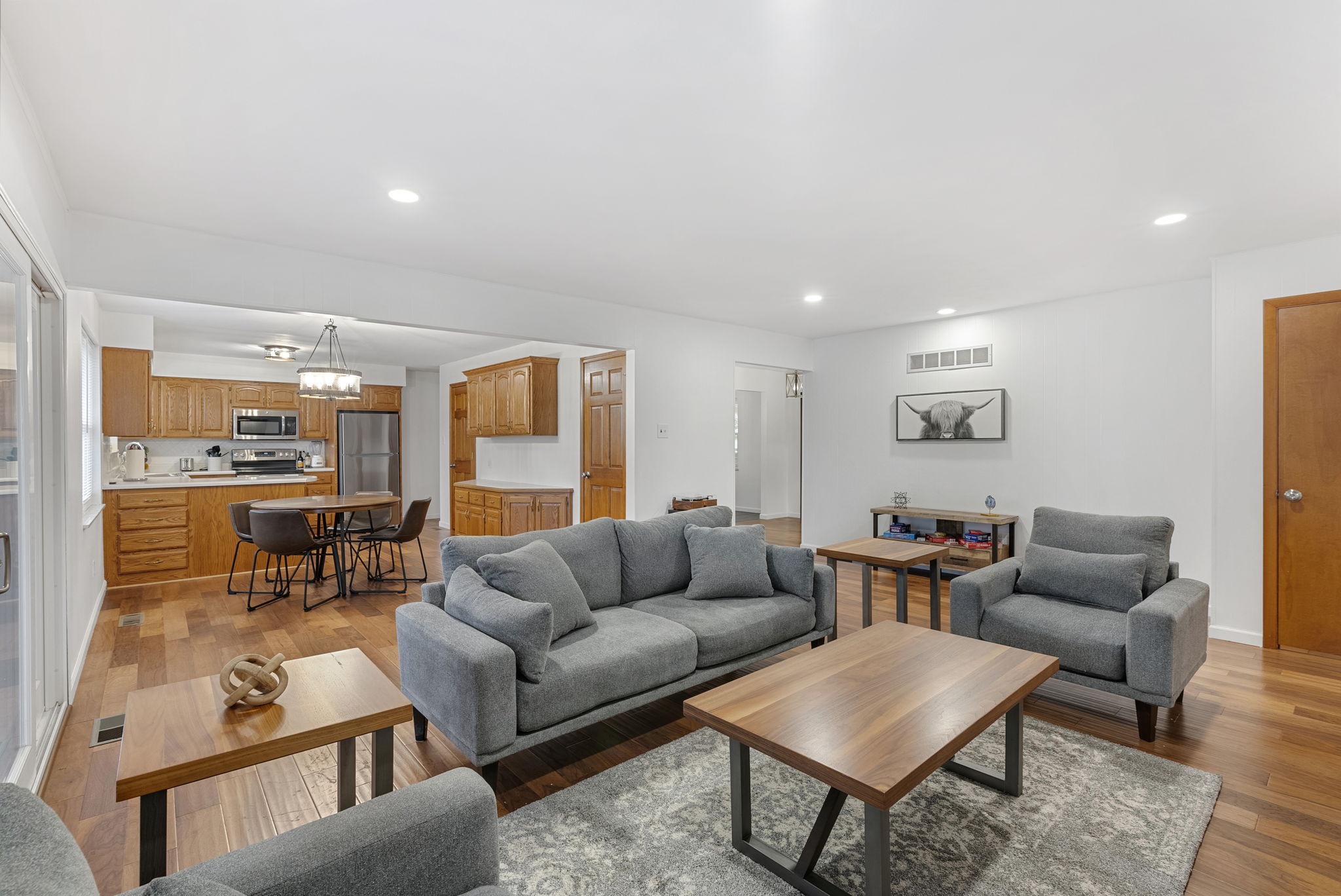 5 Bedrooms Bedrooms, ,3 BathroomsBathrooms,Woodford Rentals,For Rent,1338