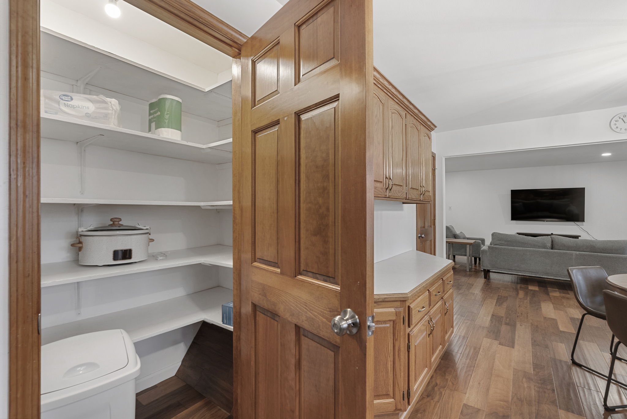 5 Bedrooms Bedrooms, ,3 BathroomsBathrooms,Woodford Rentals,For Rent,1338