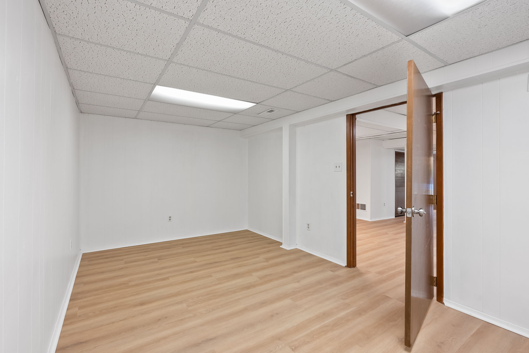 5 Bedrooms Bedrooms, ,3 BathroomsBathrooms,Woodford Rentals,For Rent,1338