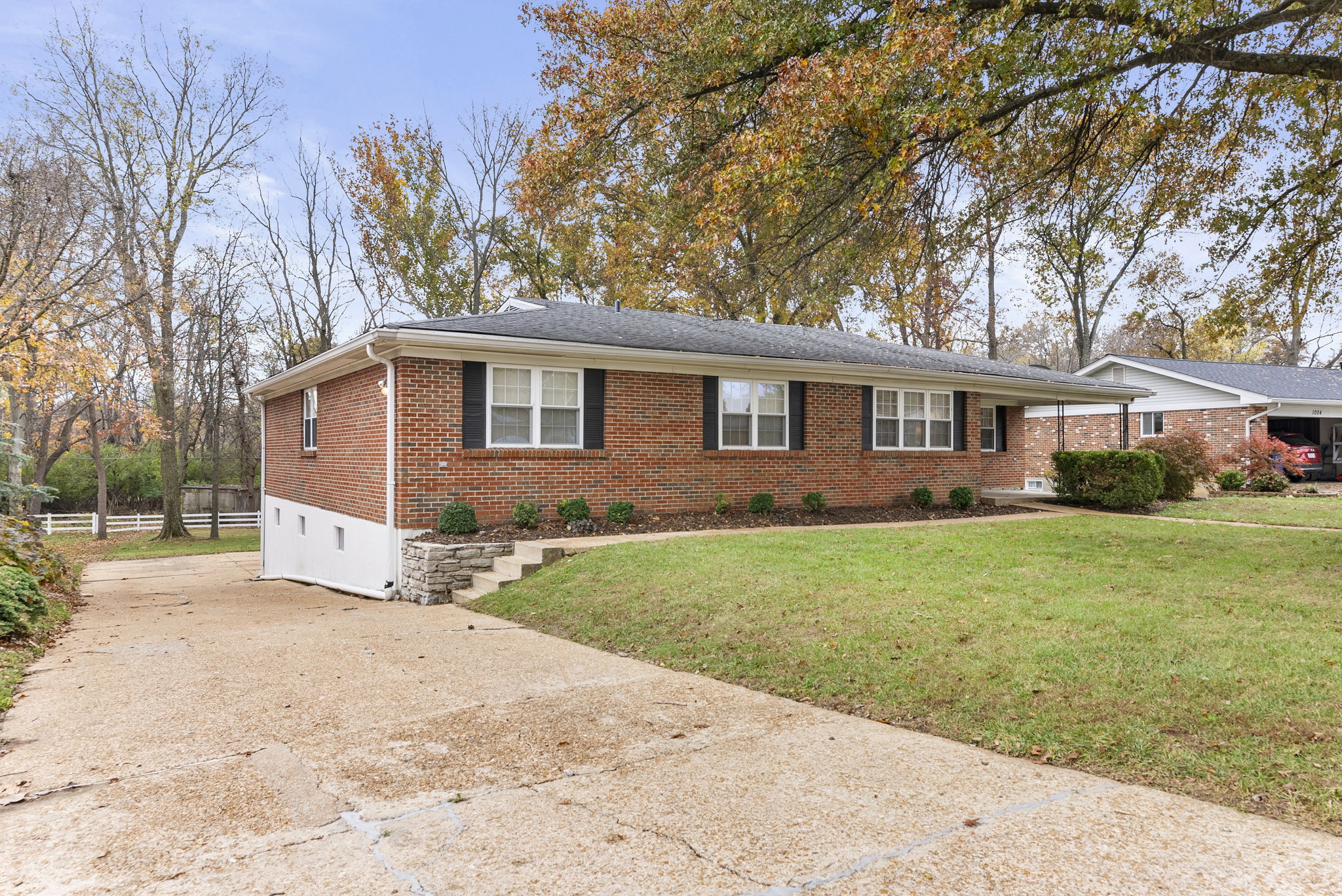 5 Bedrooms Bedrooms, ,3 BathroomsBathrooms,Woodford Rentals,For Rent,1338