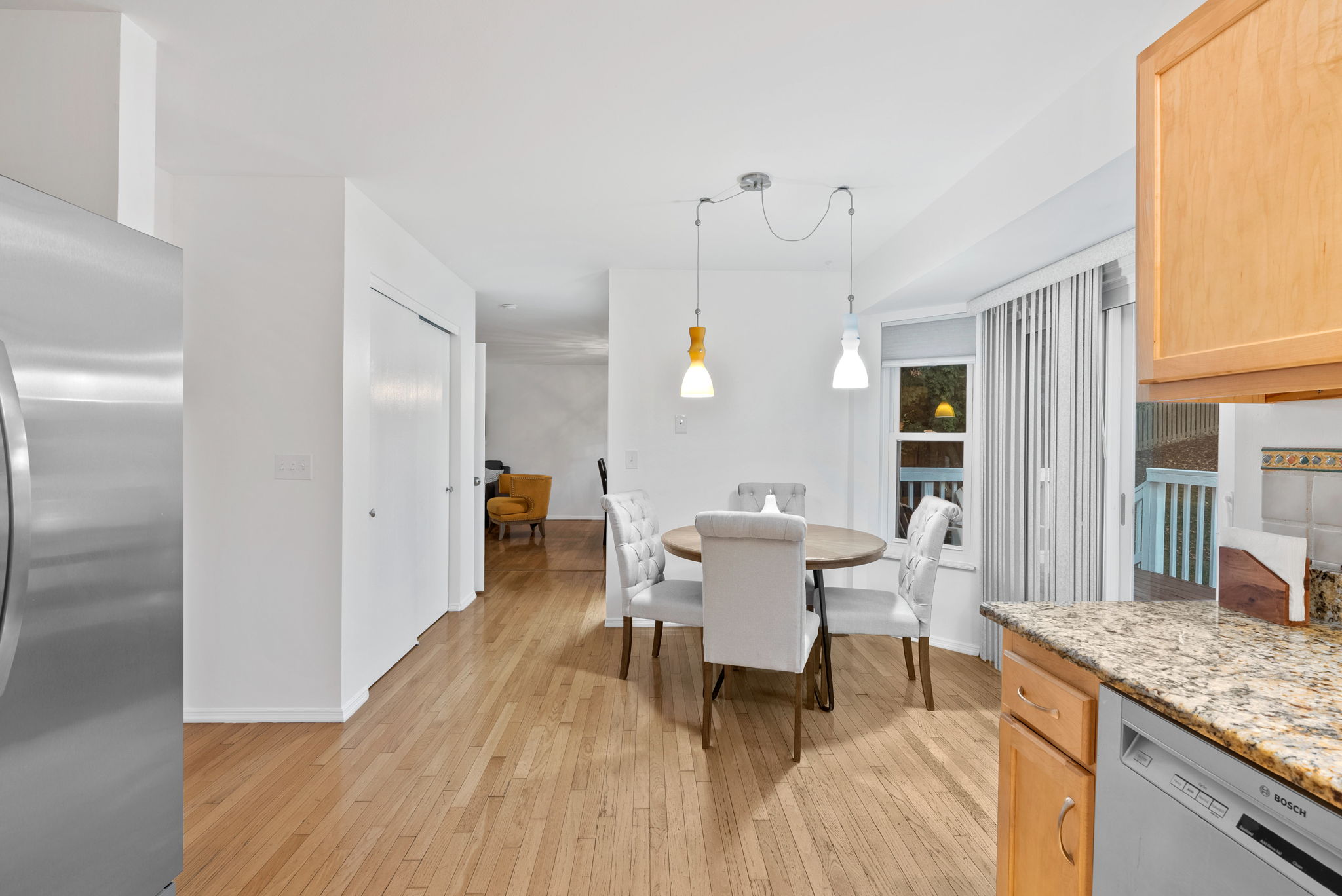 3 Bedrooms Bedrooms, ,2.5 BathroomsBathrooms,Woodford Rentals,For Rent,1339