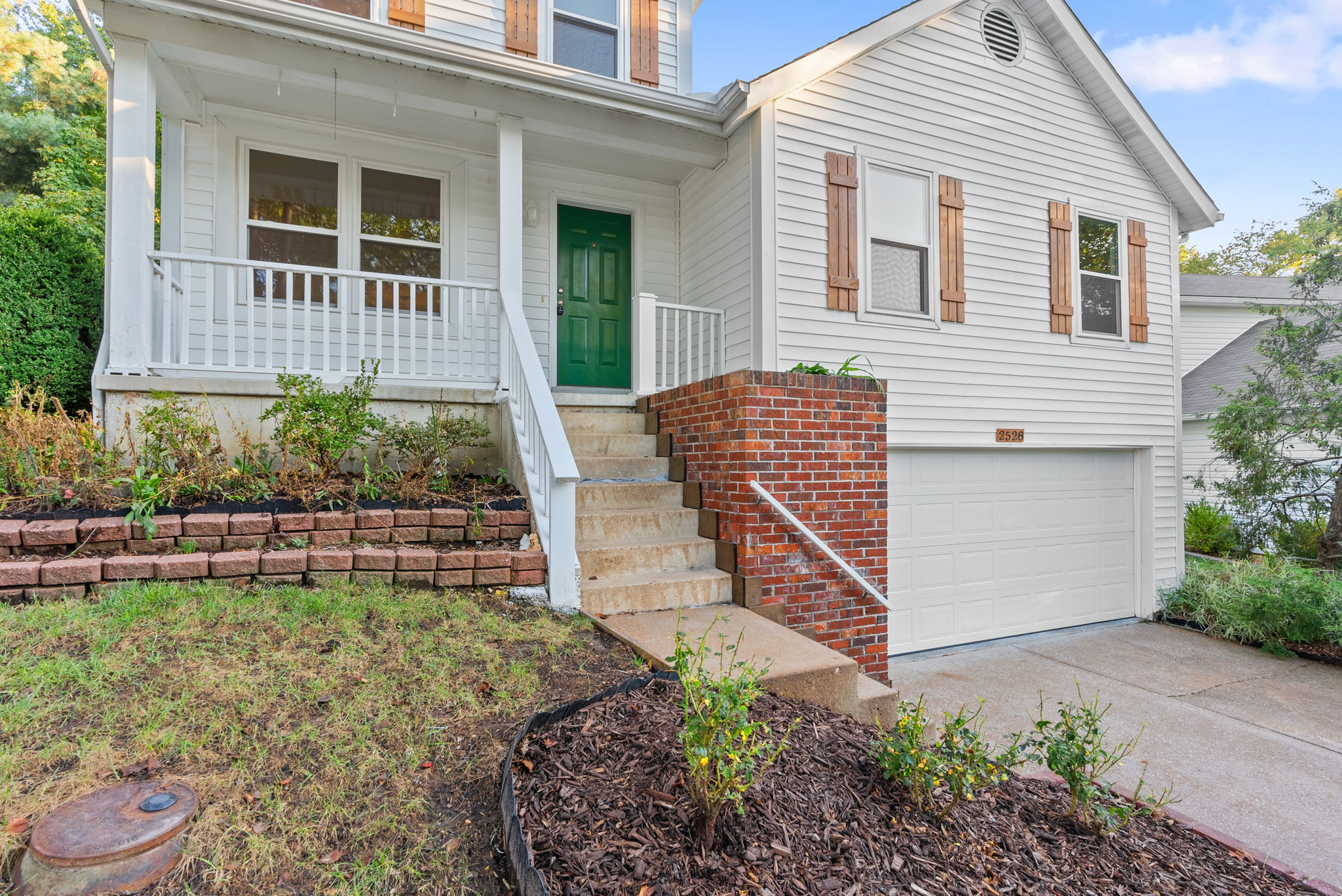 3 Bedrooms Bedrooms, ,2.5 BathroomsBathrooms,Woodford Rentals,For Rent,1339