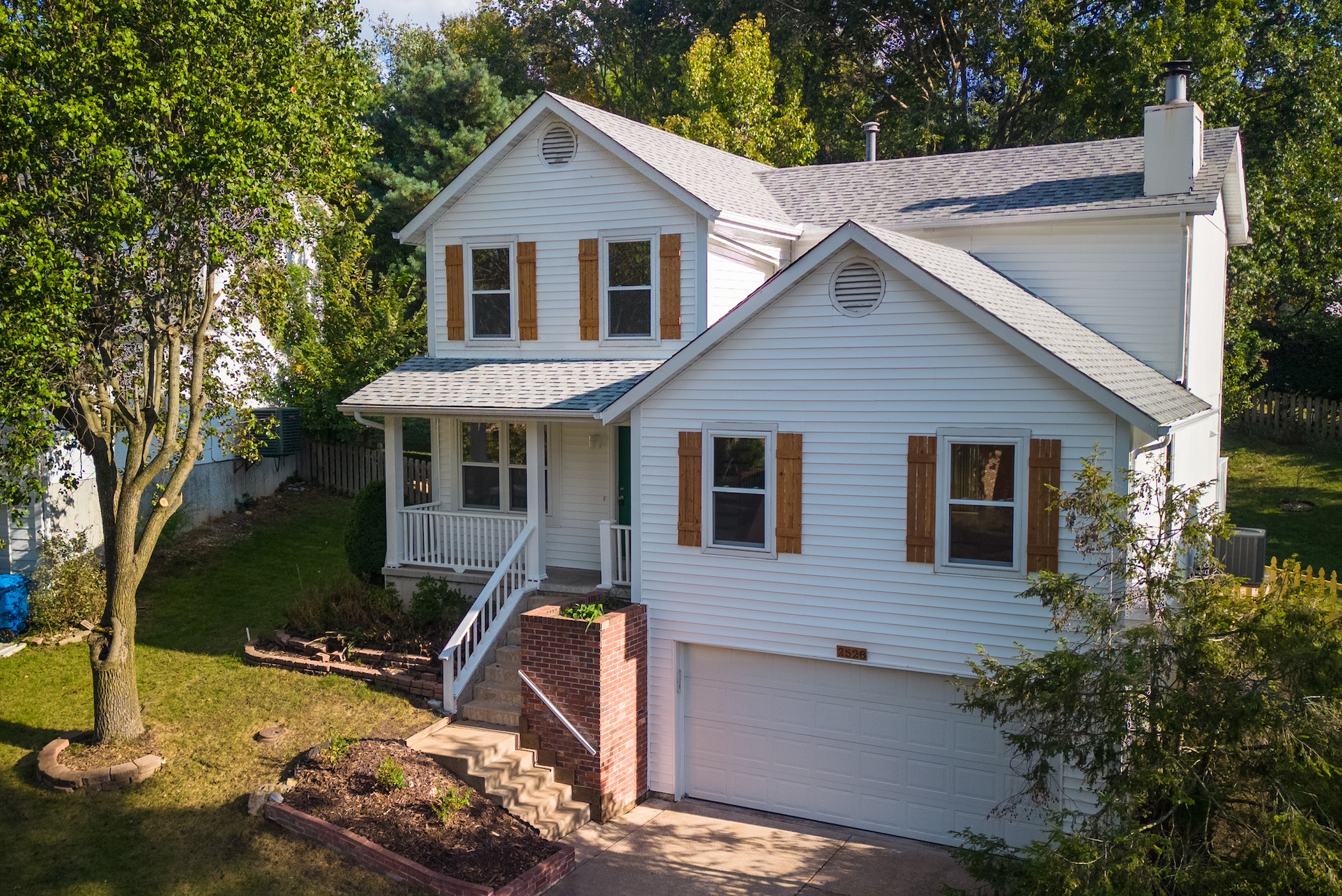 3 Bedrooms Bedrooms, ,2.5 BathroomsBathrooms,Woodford Rentals,For Rent,1339