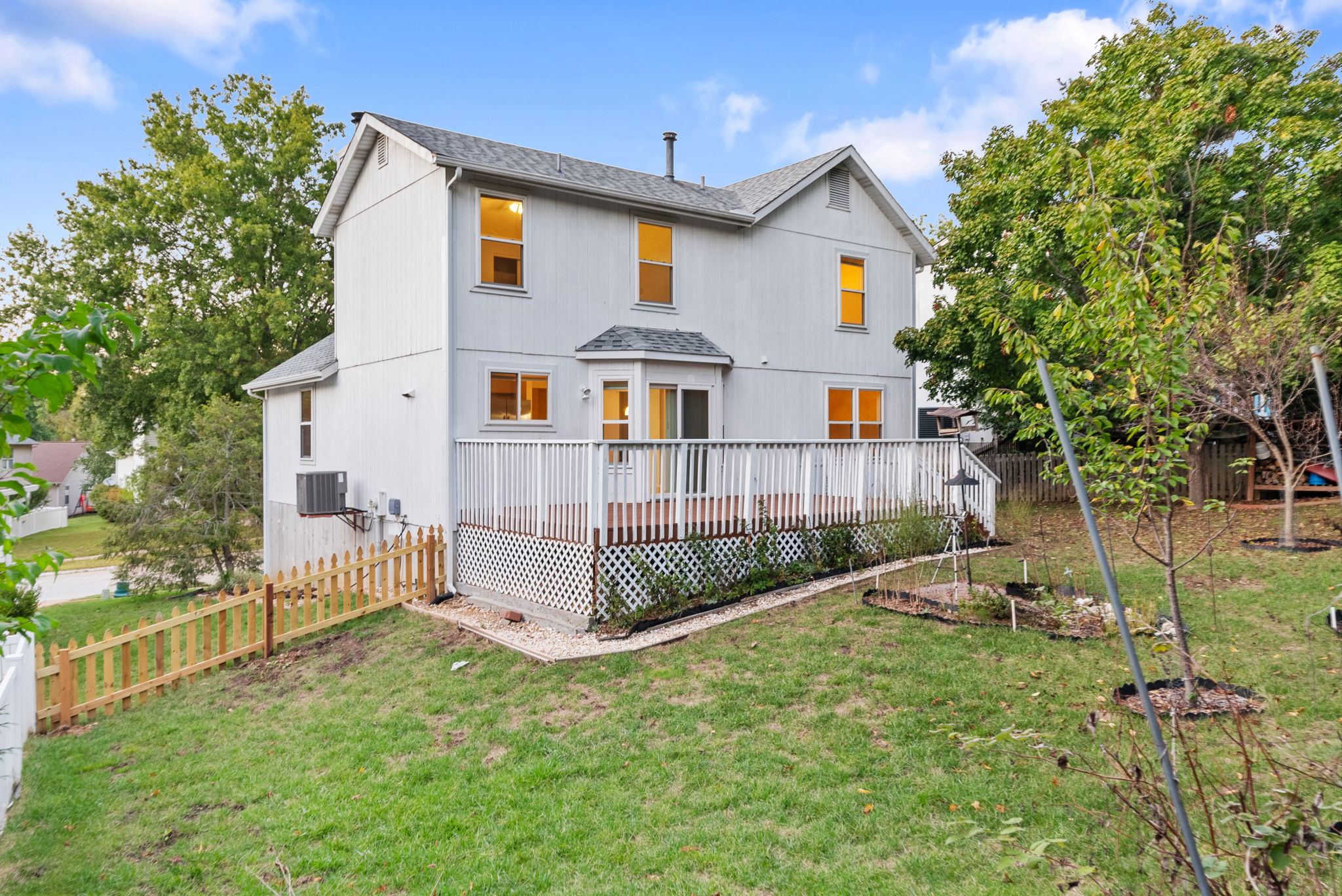 3 Bedrooms Bedrooms, ,2.5 BathroomsBathrooms,Woodford Rentals,For Rent,1339