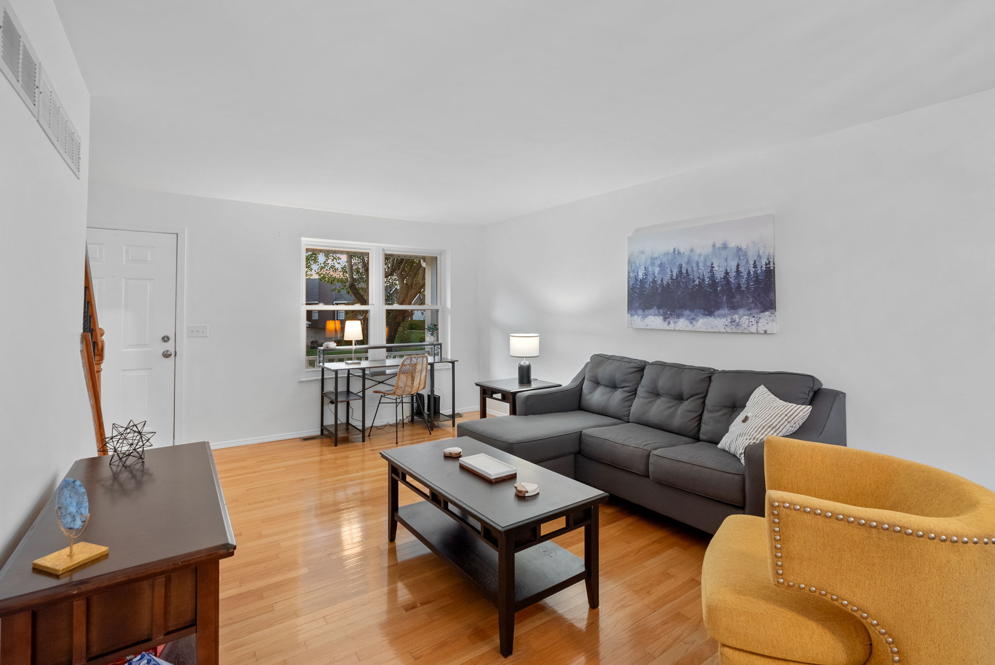 3 Bedrooms Bedrooms, ,2.5 BathroomsBathrooms,Woodford Rentals,For Rent,1339