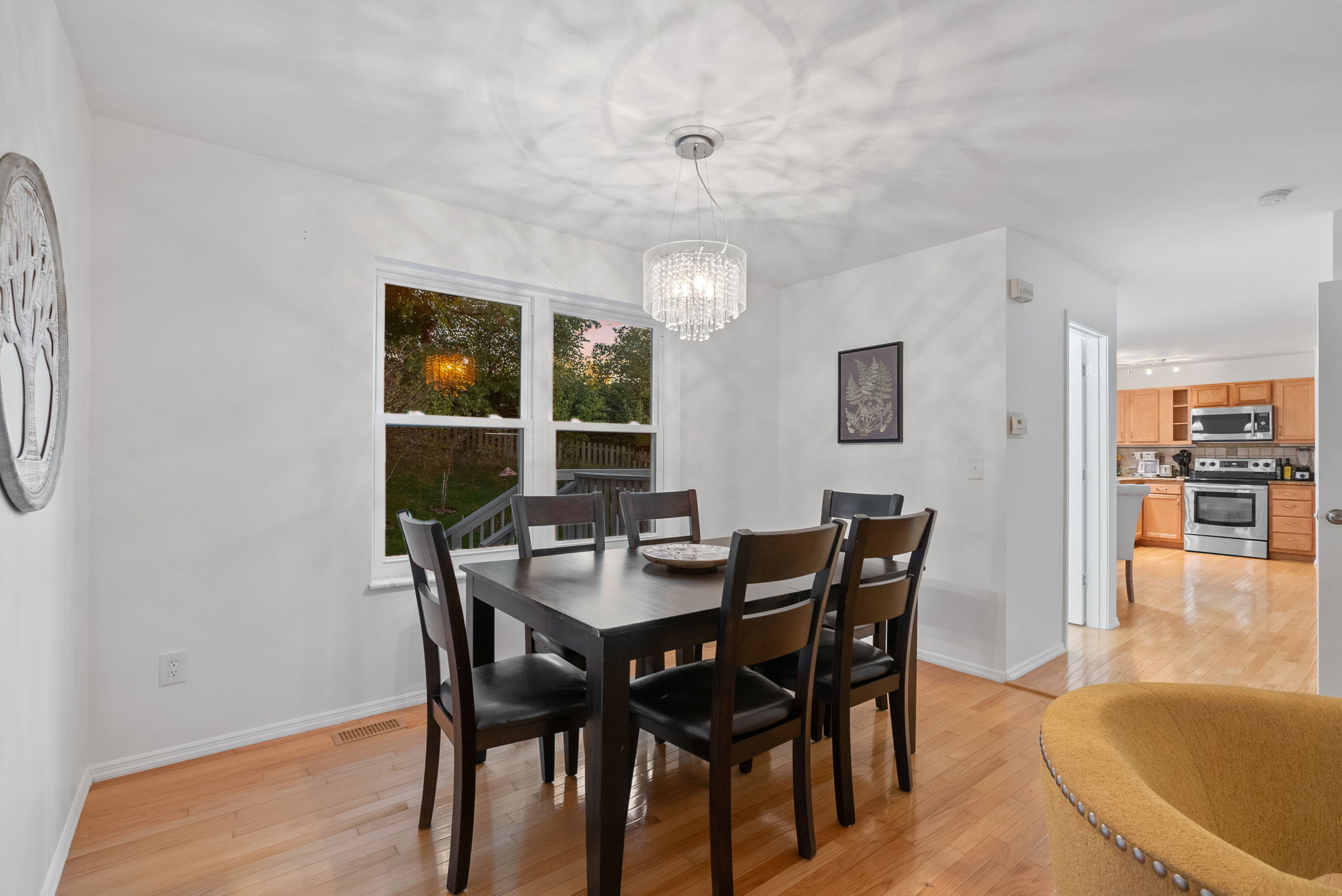 3 Bedrooms Bedrooms, ,2.5 BathroomsBathrooms,Woodford Rentals,For Rent,1339